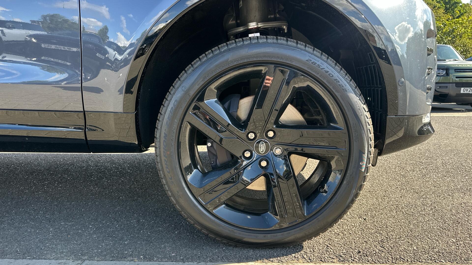 Land Rover Discovery view 20