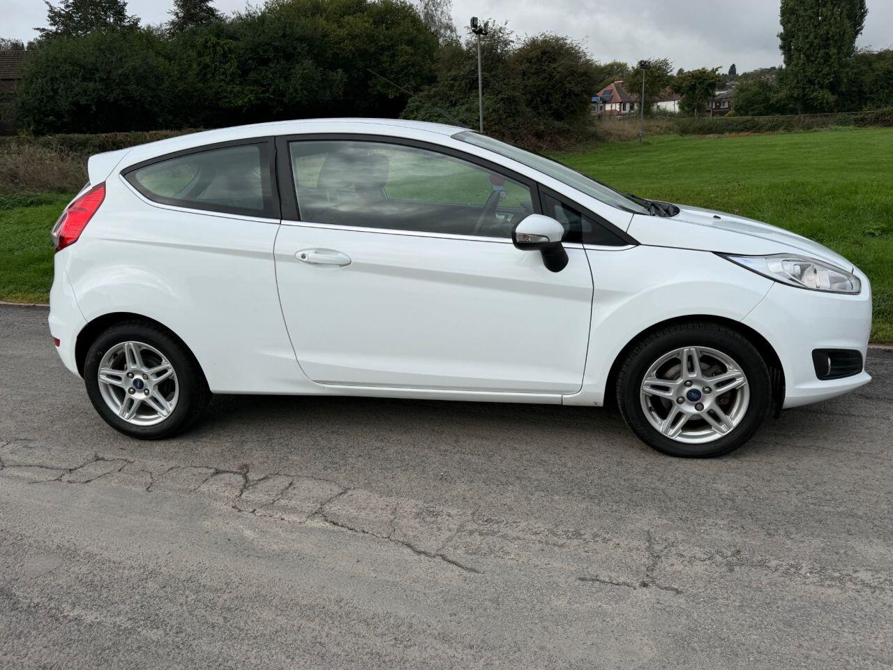 Ford Fiesta view 21