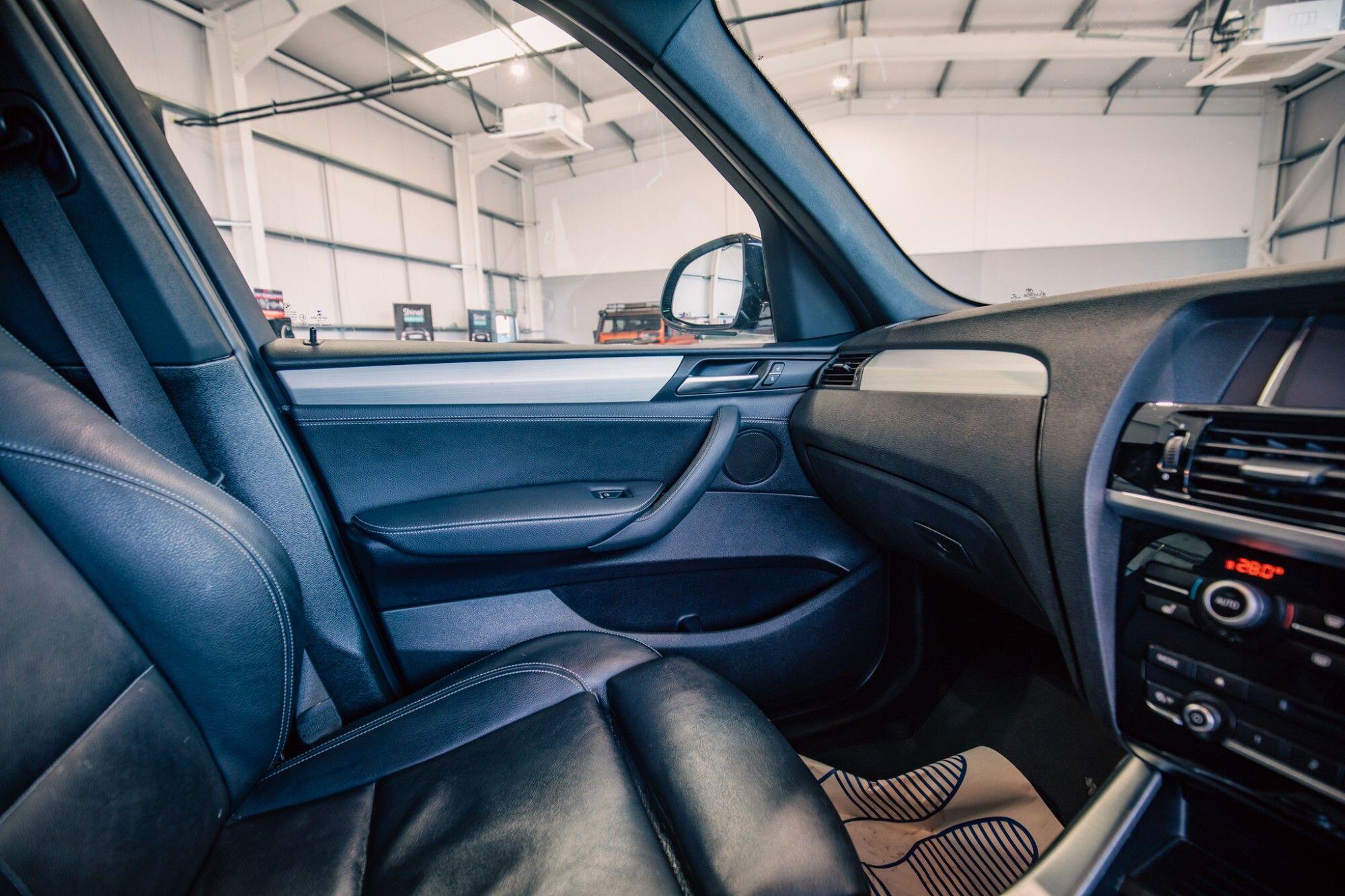 BMW X3 view 19