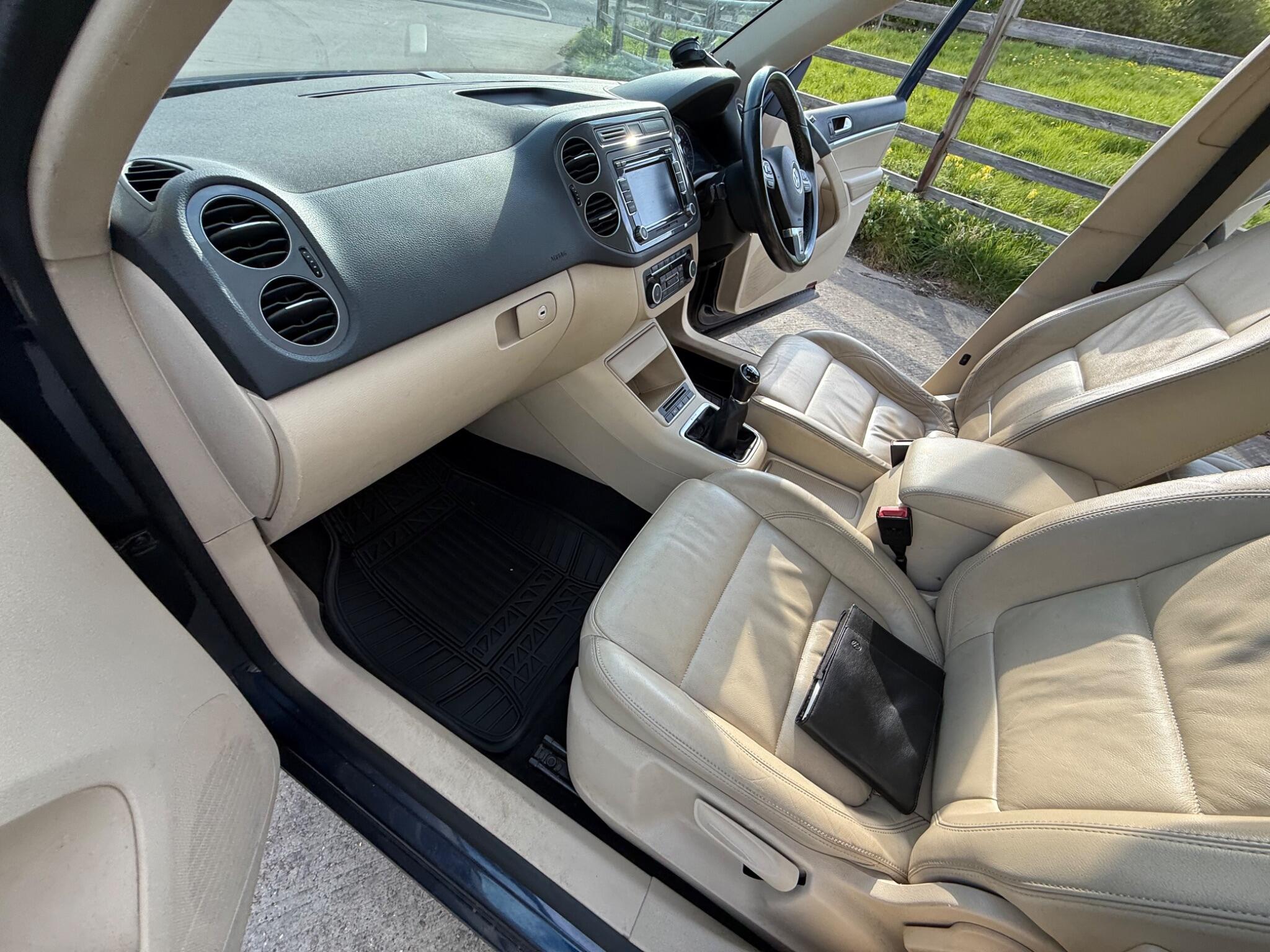 Volkswagen Tiguan 2.0 TDI BlueMotion Tech SE 4WD Euro 5 (s/s) 5dr — photo 47 of 100