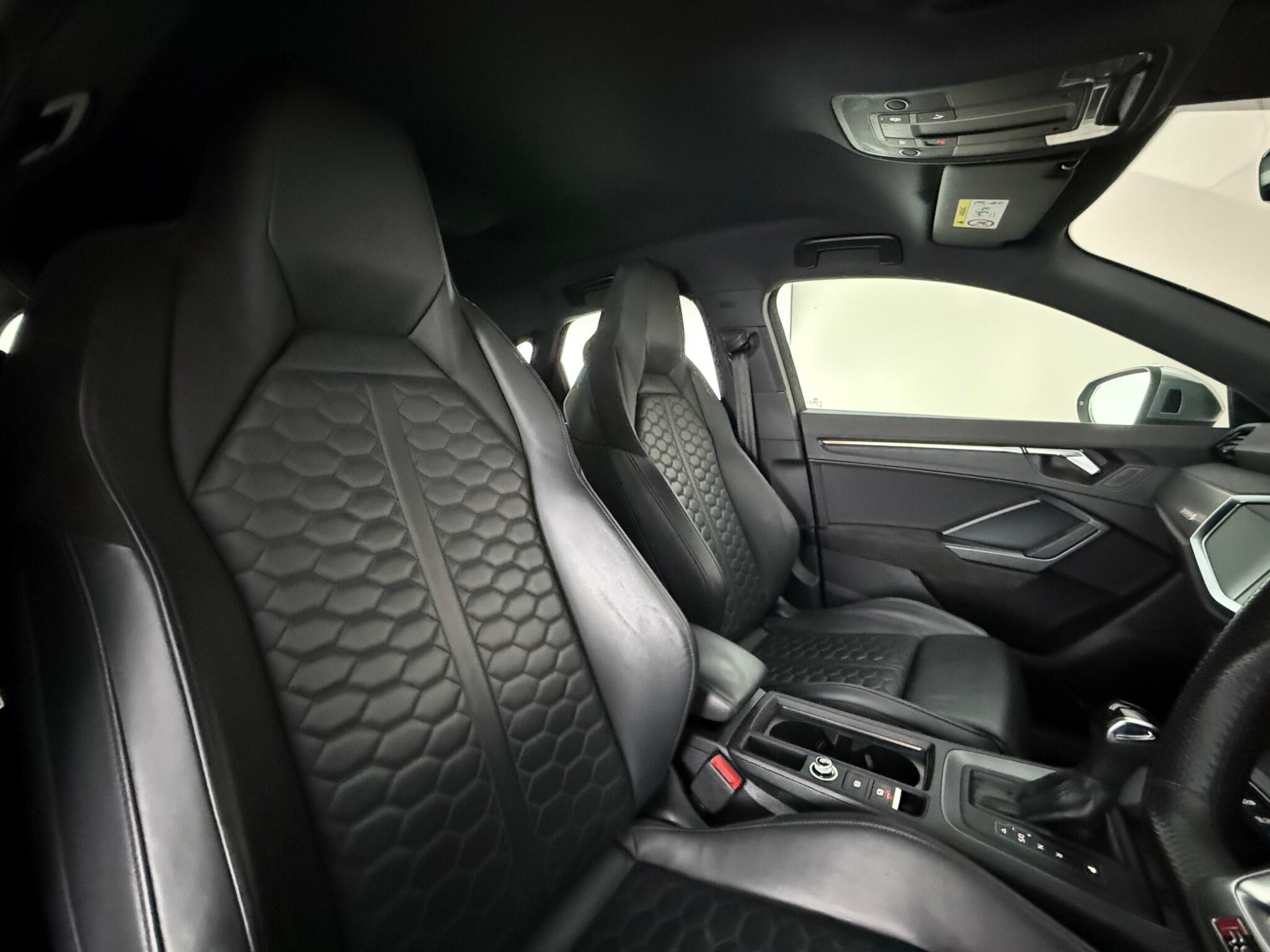 Audi RS Q3 view 40