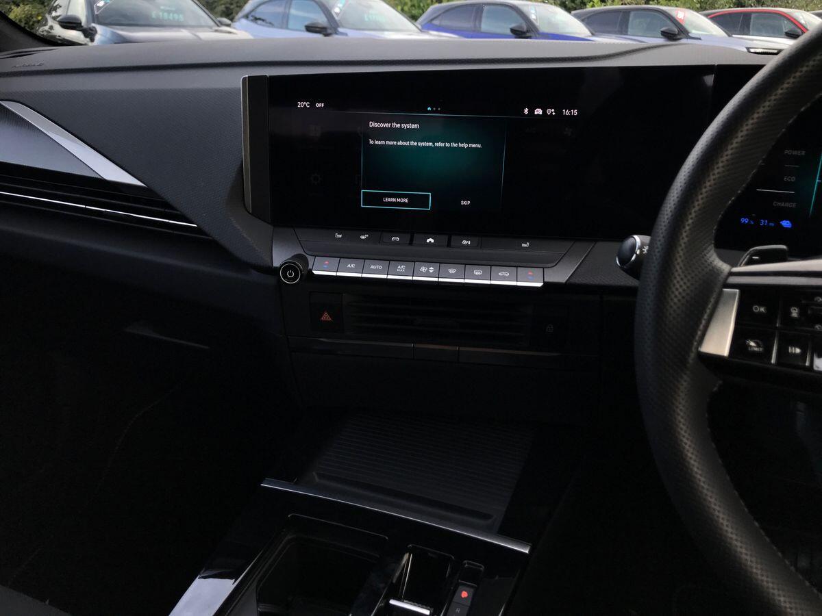 Vauxhall Astra view 13