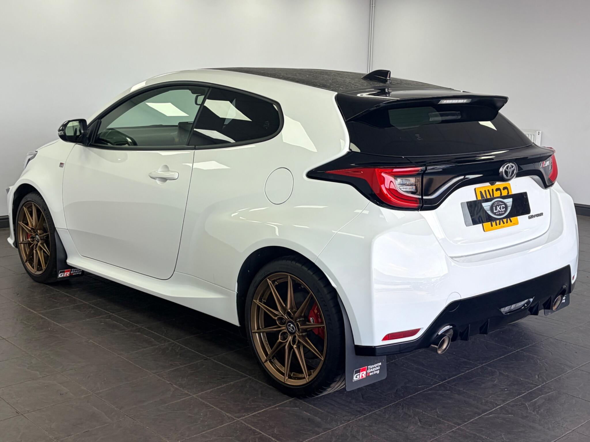 Toyota Yaris view 10