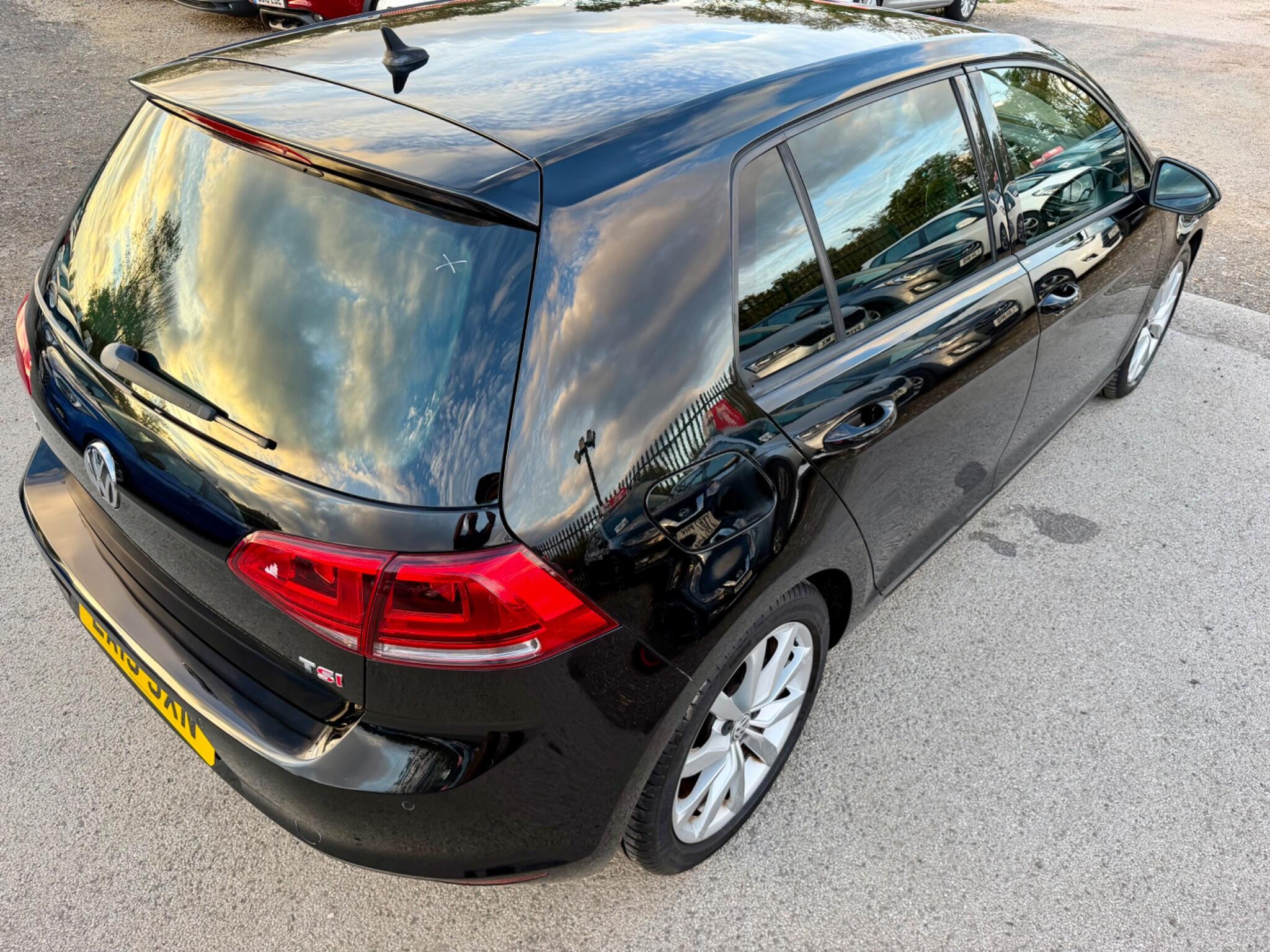 Volkswagen Golf view 21