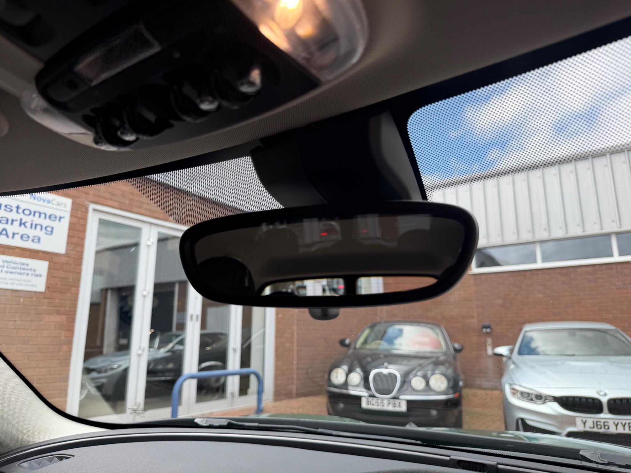 Mini Clubman view 89