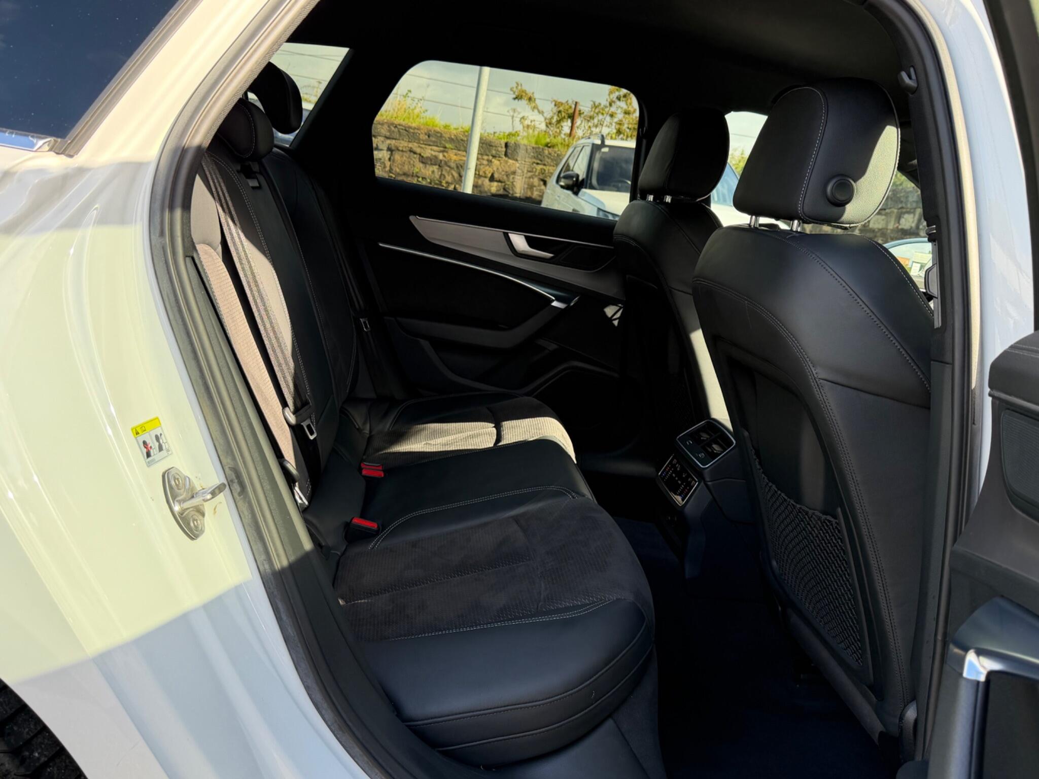 Audi A6 view 18