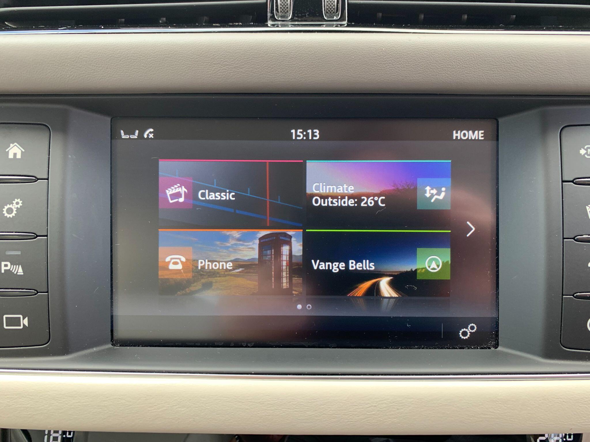 Jaguar XF view 31