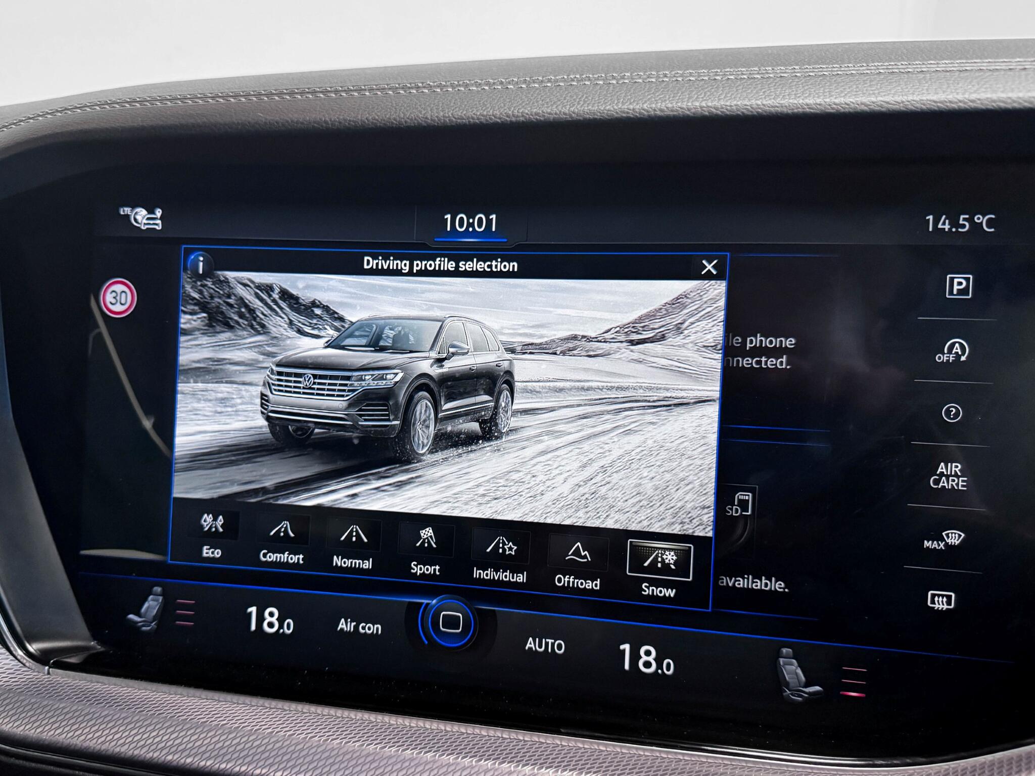 Volkswagen Touareg view 68