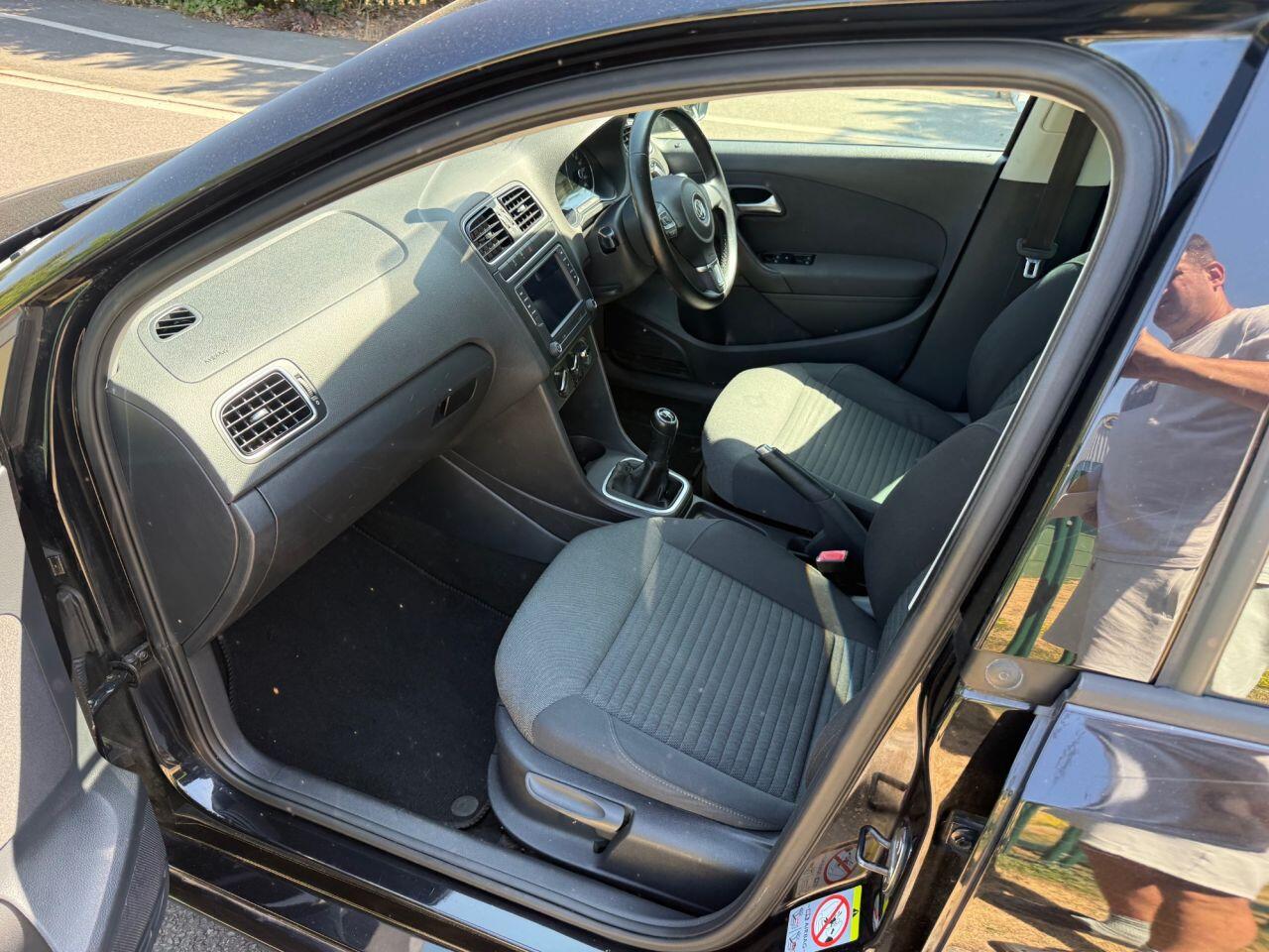 Volkswagen Polo view 42
