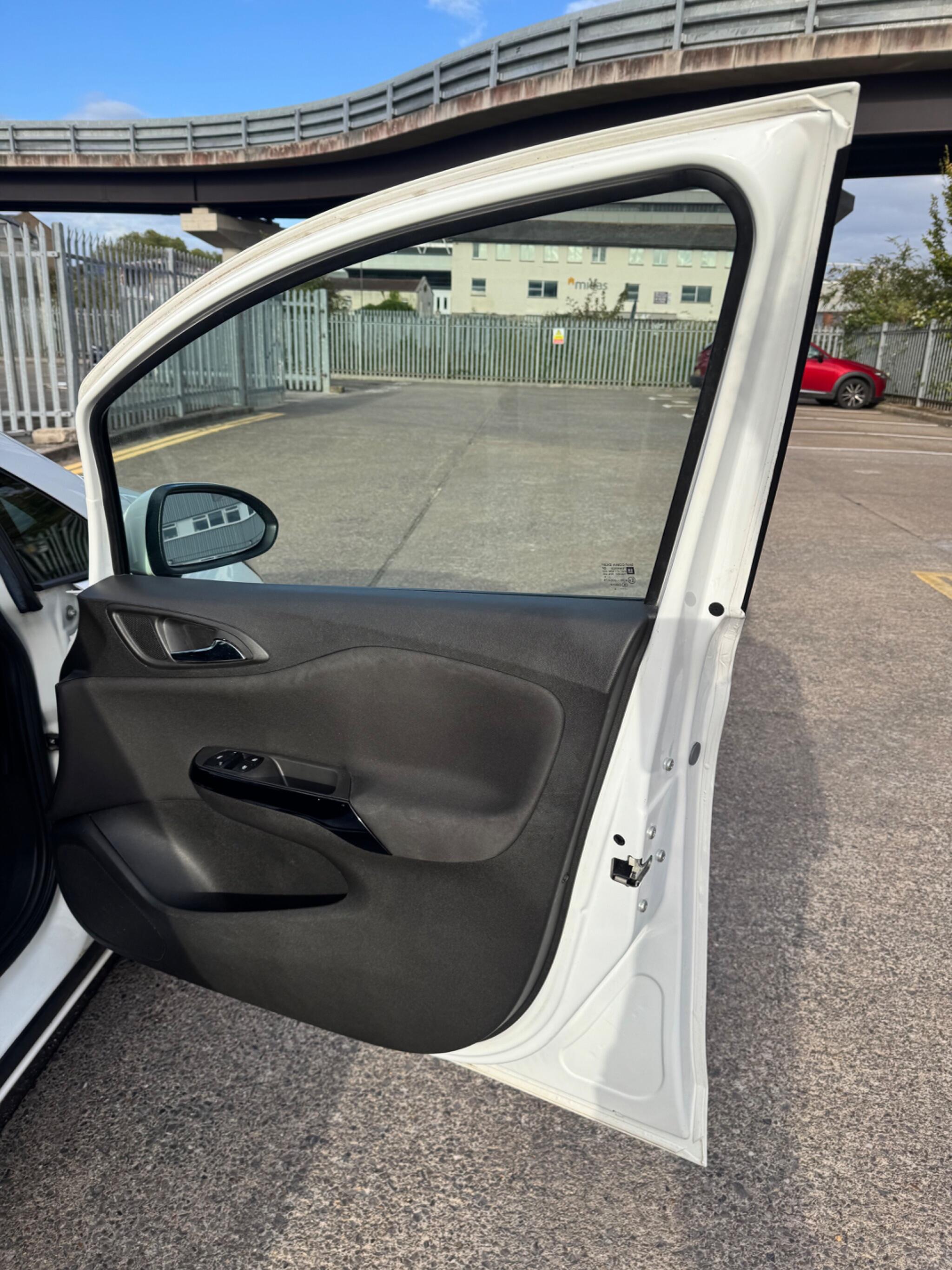 Vauxhall Corsa view 33