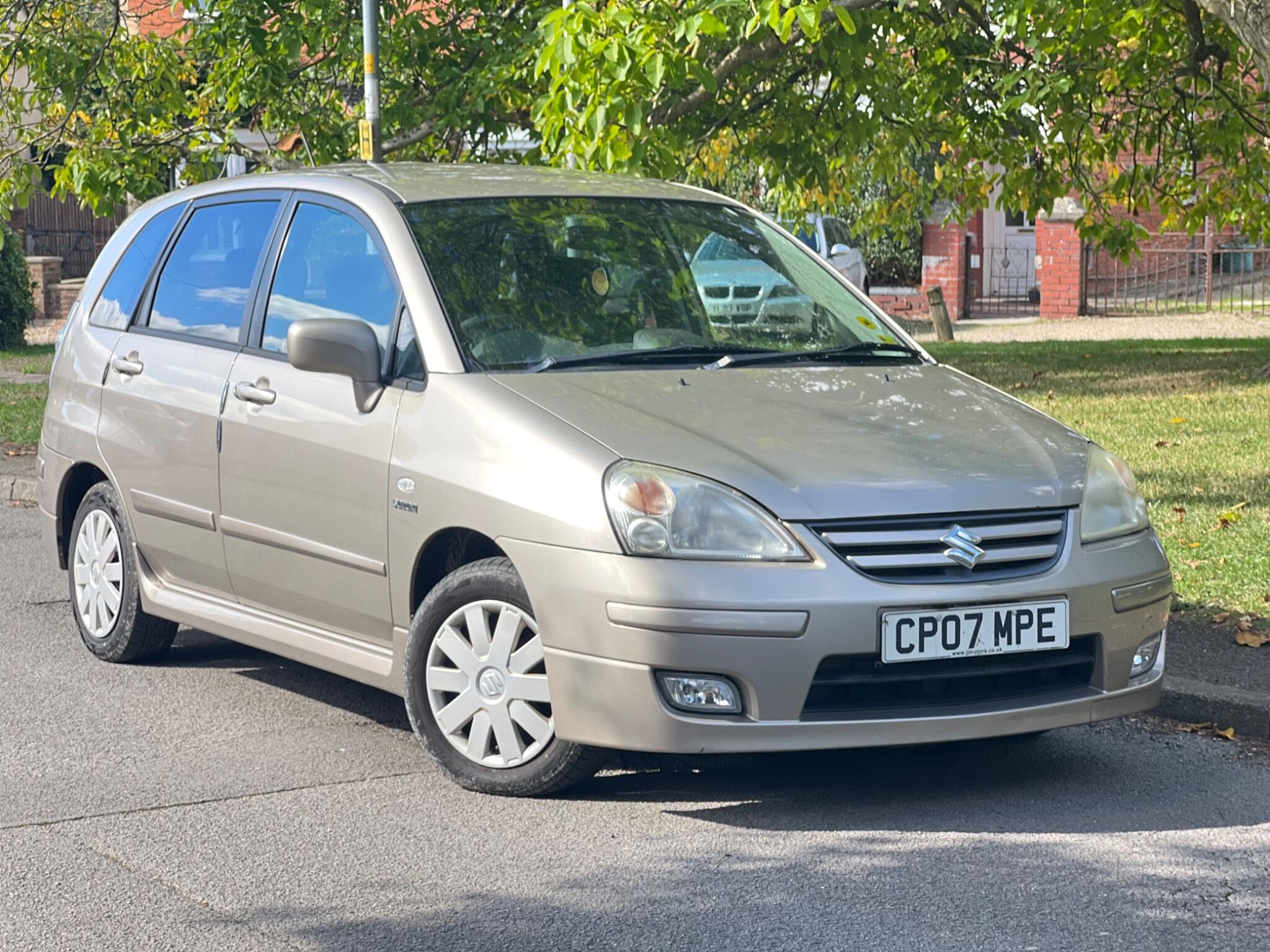 Suzuki Liana