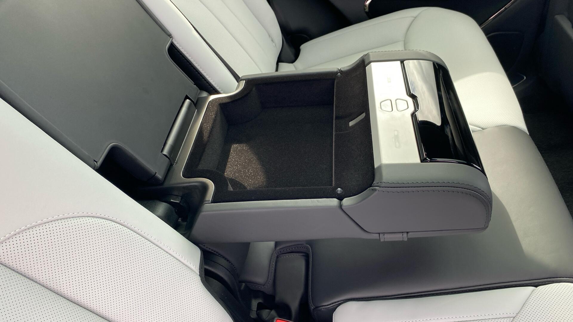 Land Rover Range Rover Sport view 33