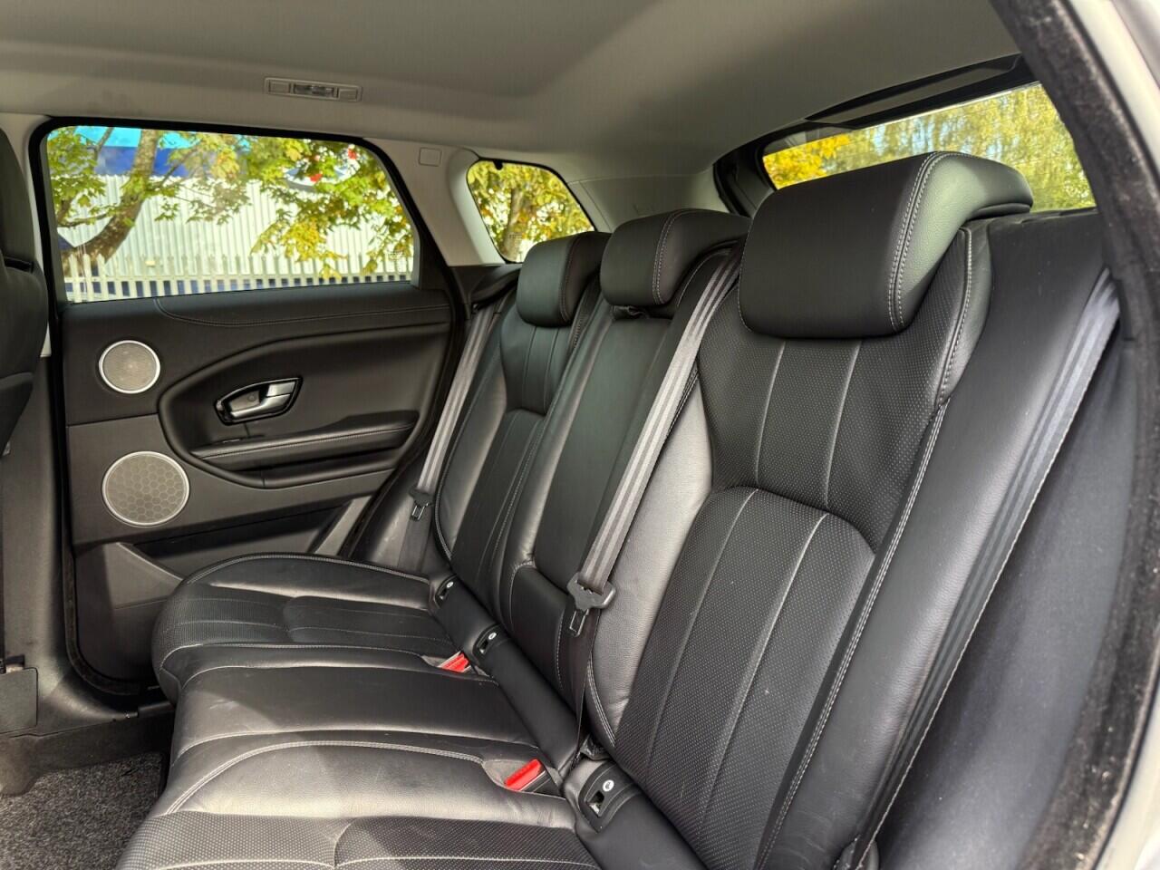 Land Rover Range Rover Evoque view 28