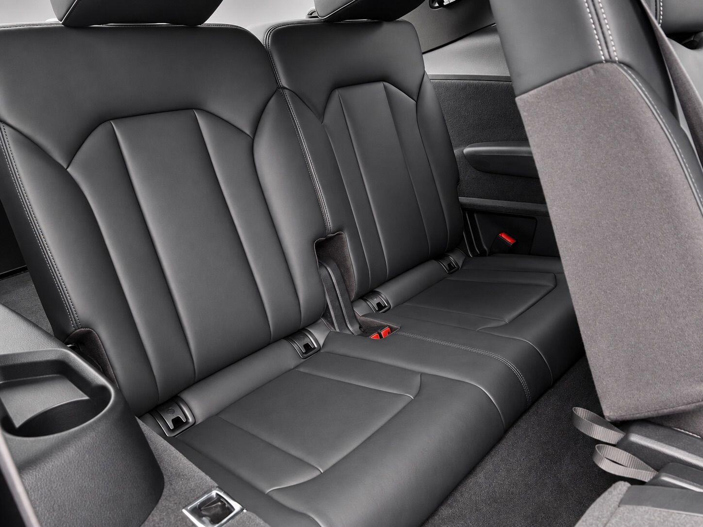Audi Q7 view 40