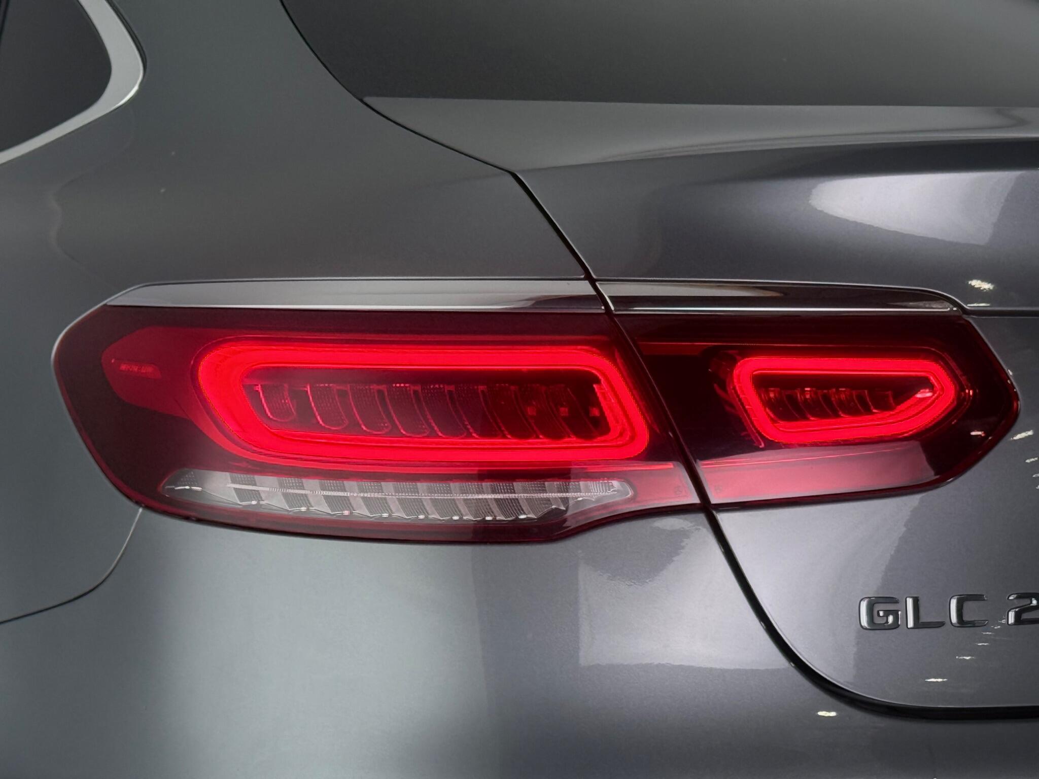 Mercedes-Benz GLC view 7