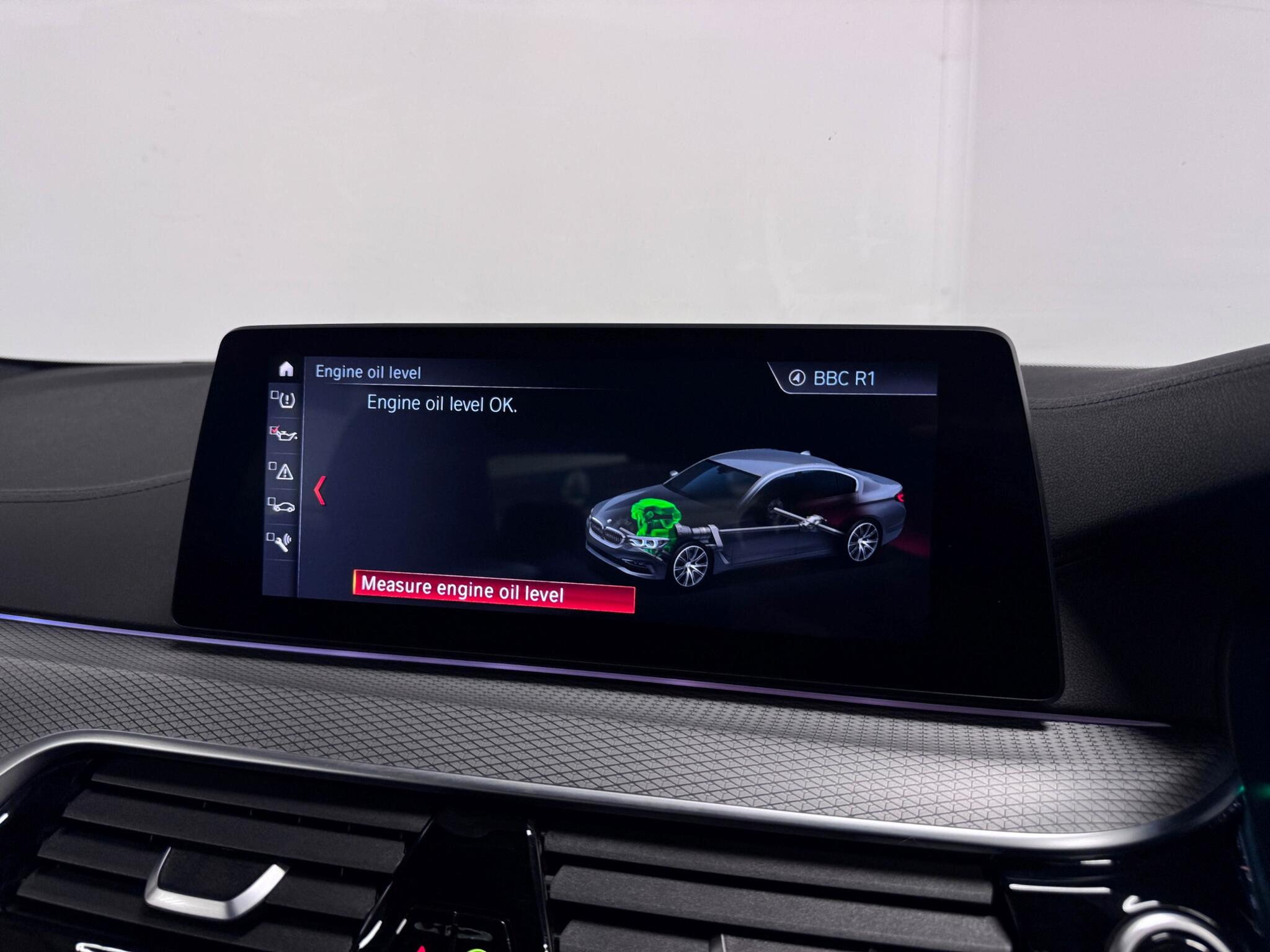 BMW 5 Series view 49