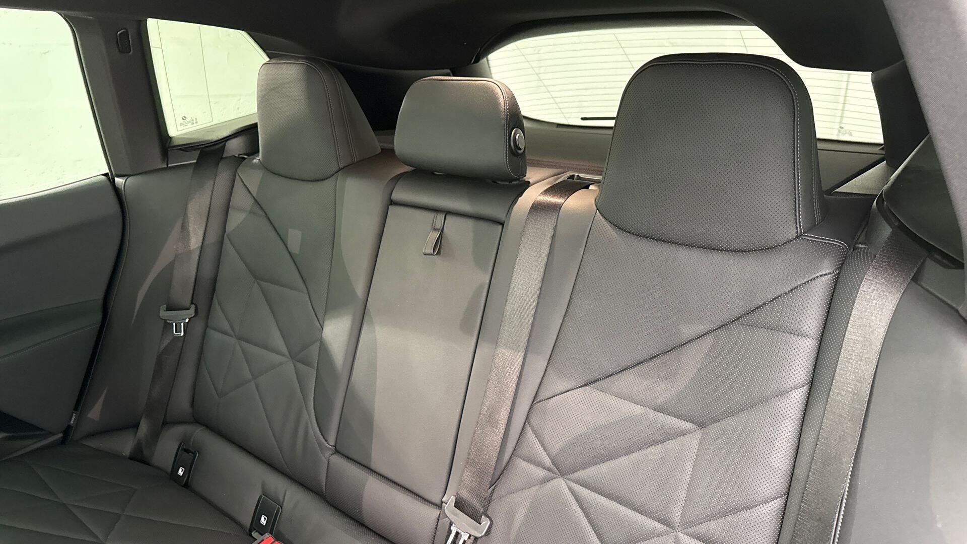 BMW Ix view 12