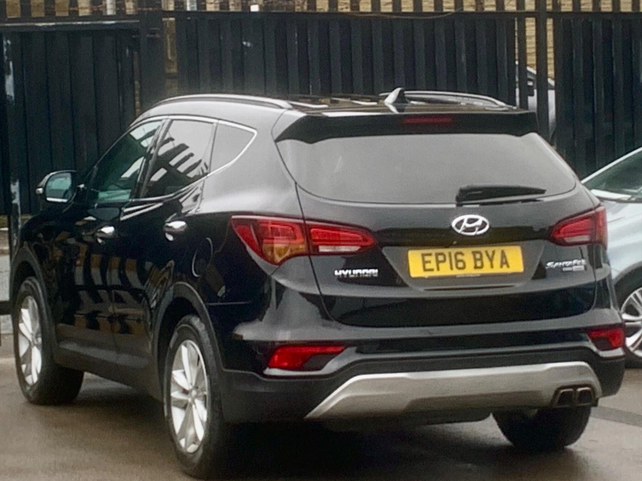 Hyundai Santa Fe view 8