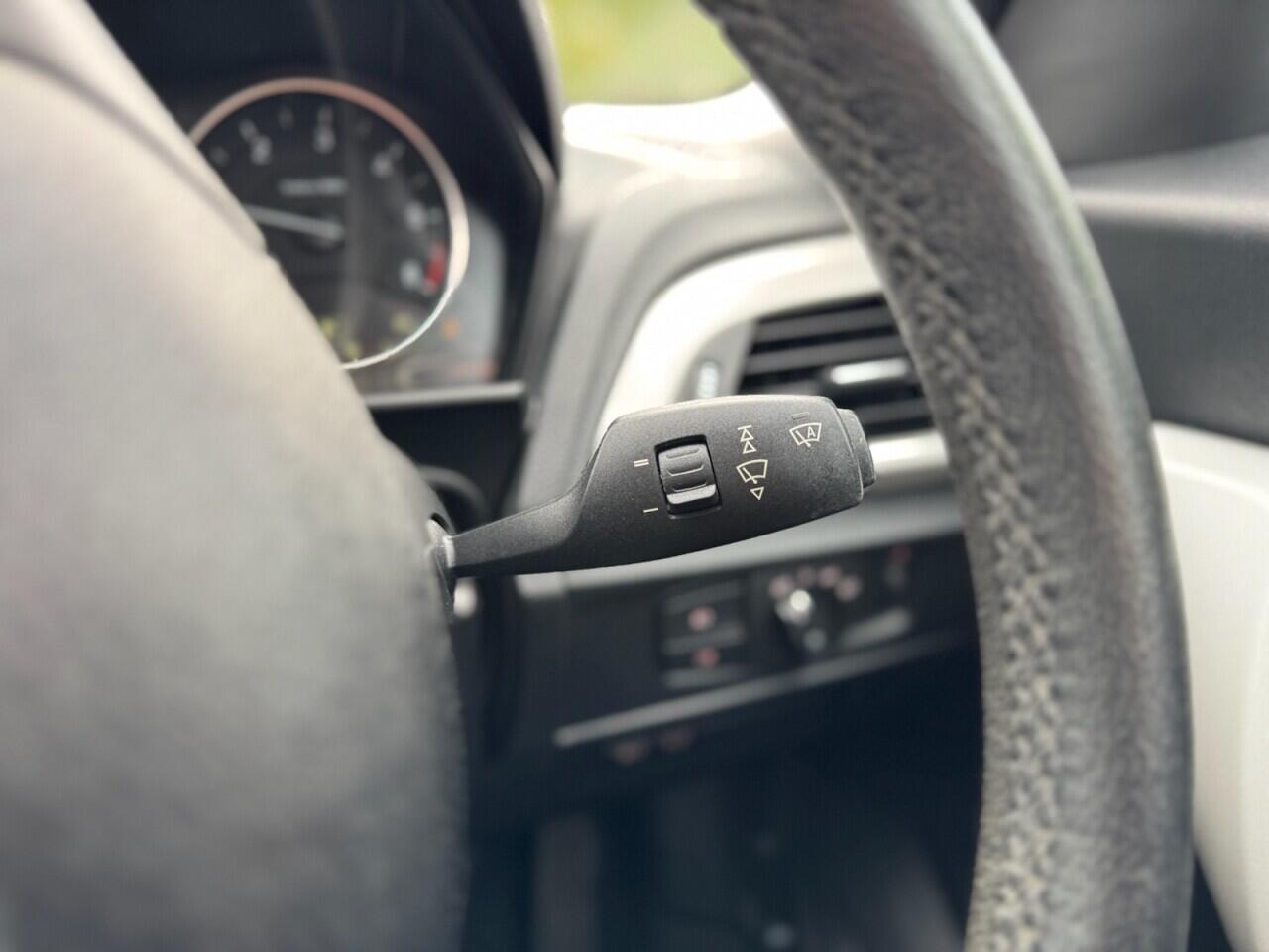 BMW 1 Series view 19