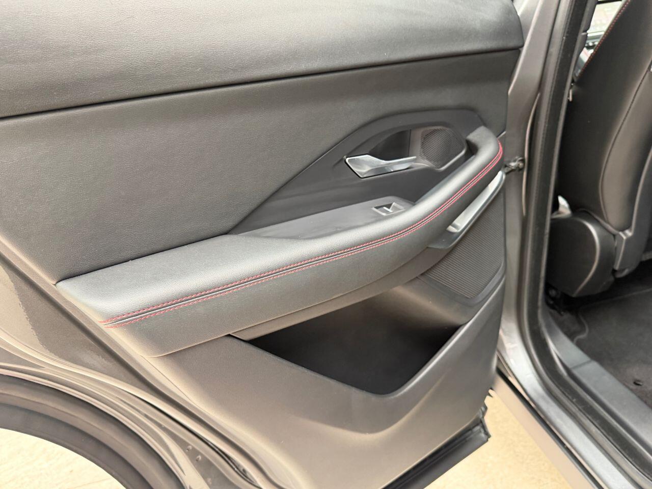 Jaguar E-Pace view 15