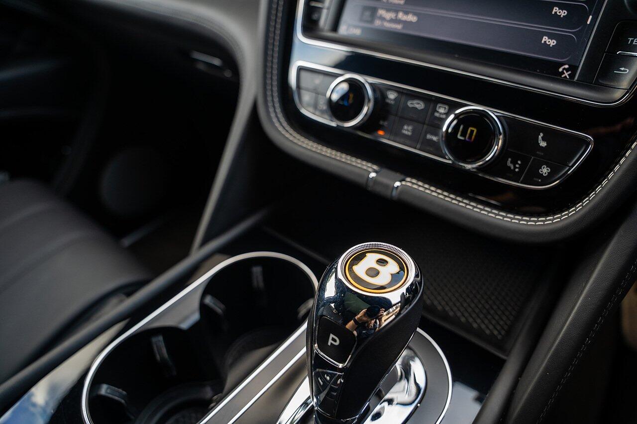 Bentley Bentayga view 54