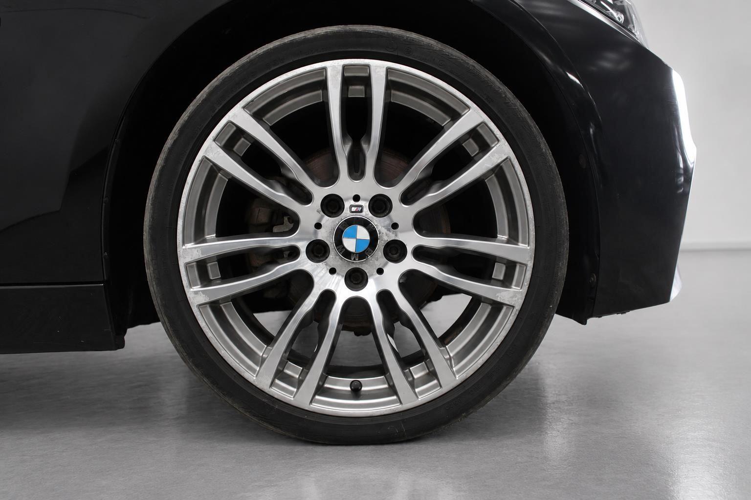 BMW 3 Series view 55
