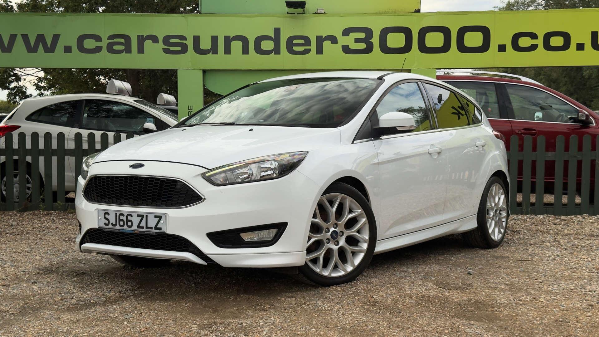 Ford Focus view 3