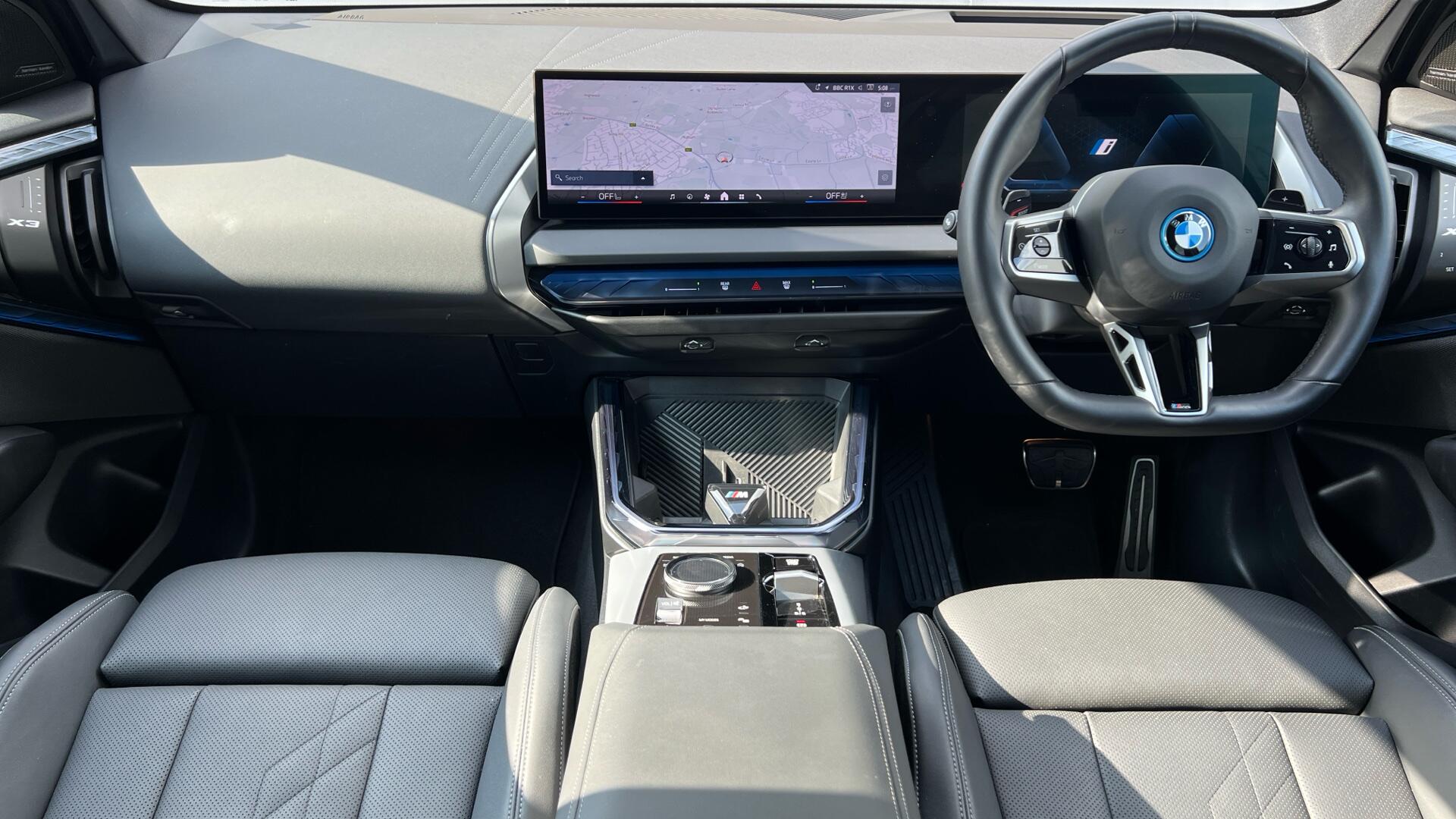 BMW X3 view 4
