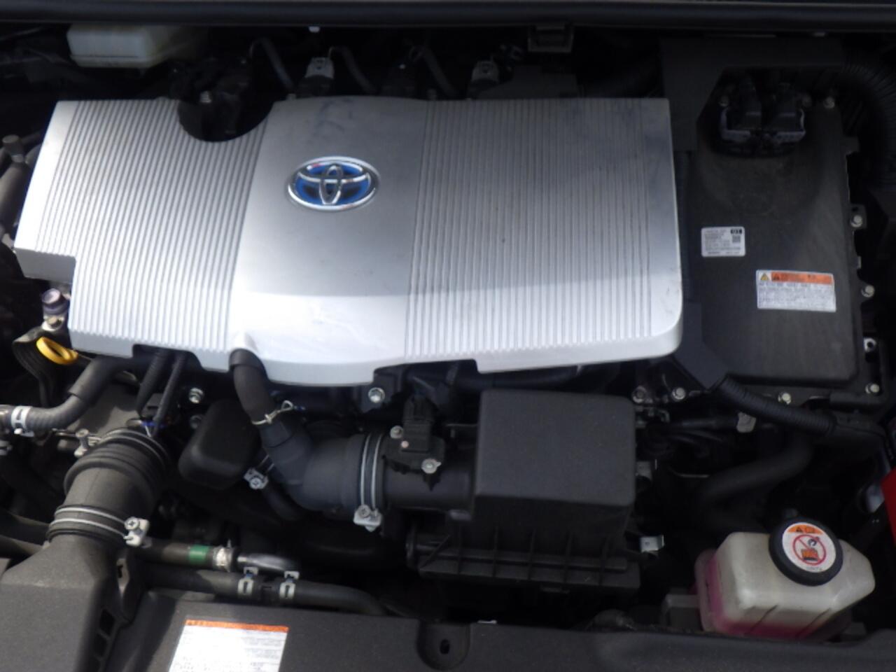 Toyota Prius view 8