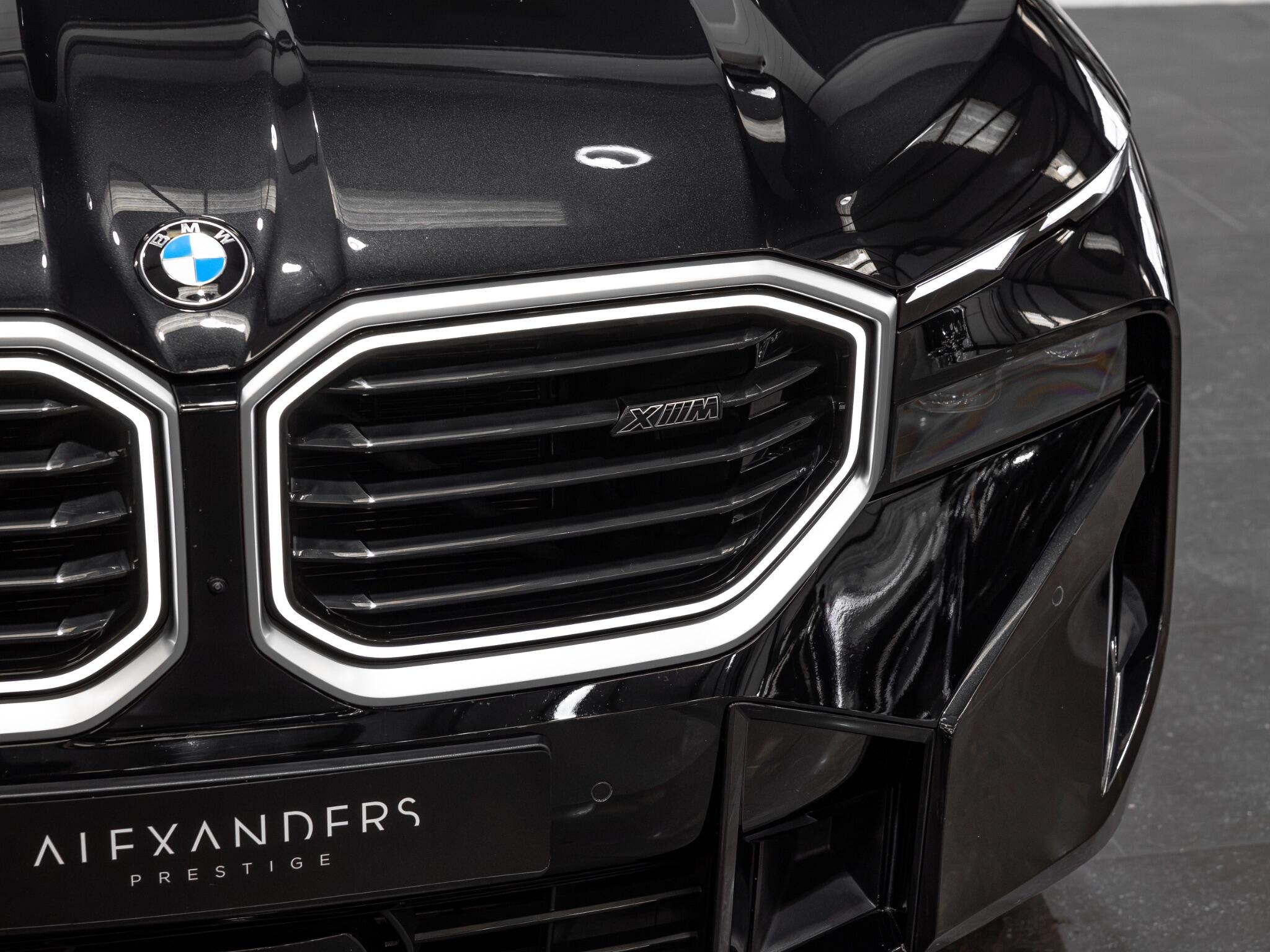 BMW XM view 14