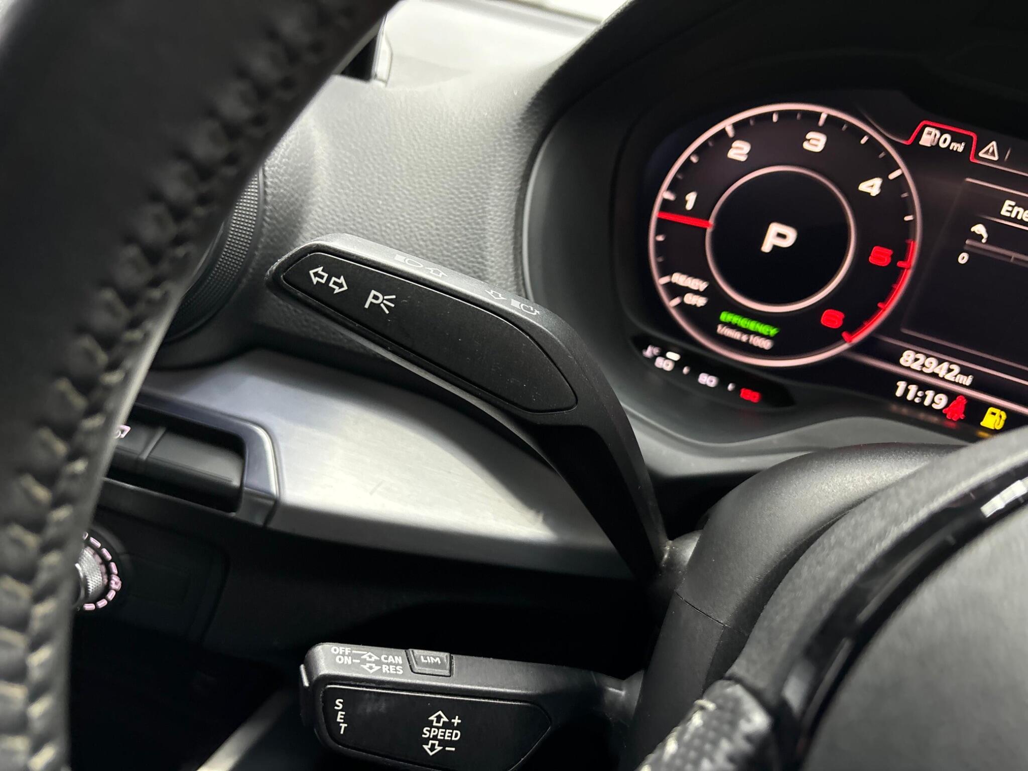 Audi Q2 view 28