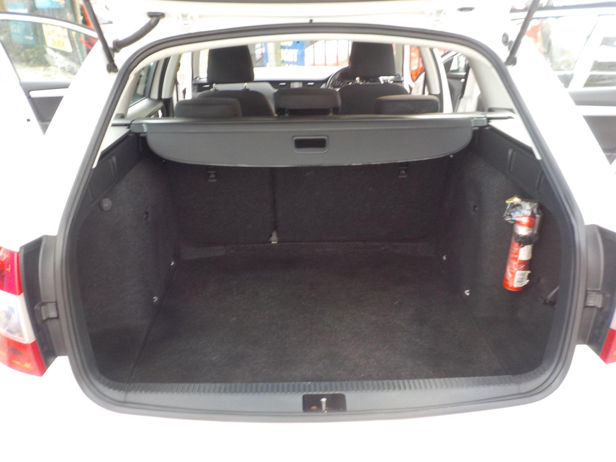 Skoda Octavia 1.6 TDI CR S Estate 5dr Diesel Manual Euro 6 (s/s) (115 ps)