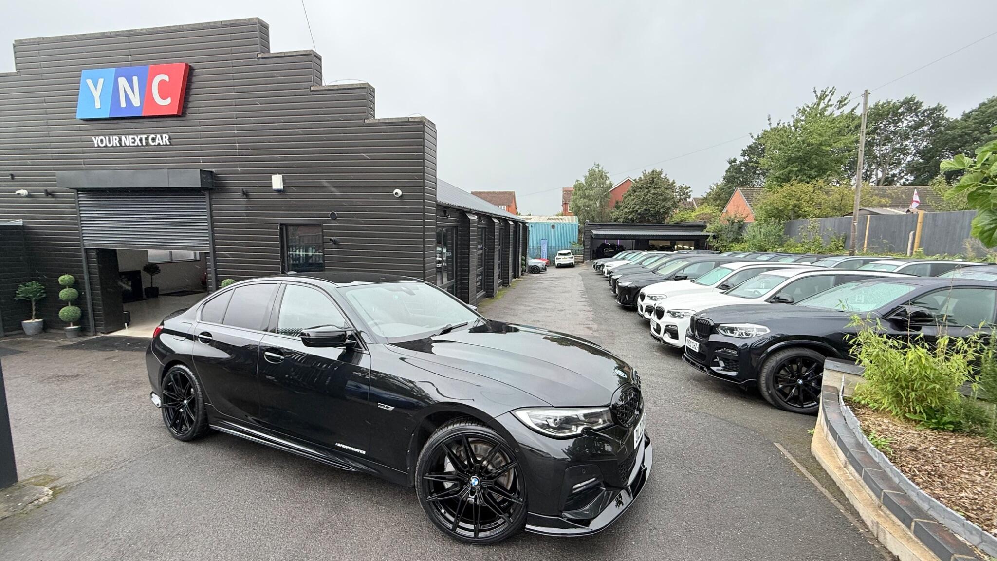 BMW 3 Series view 3
