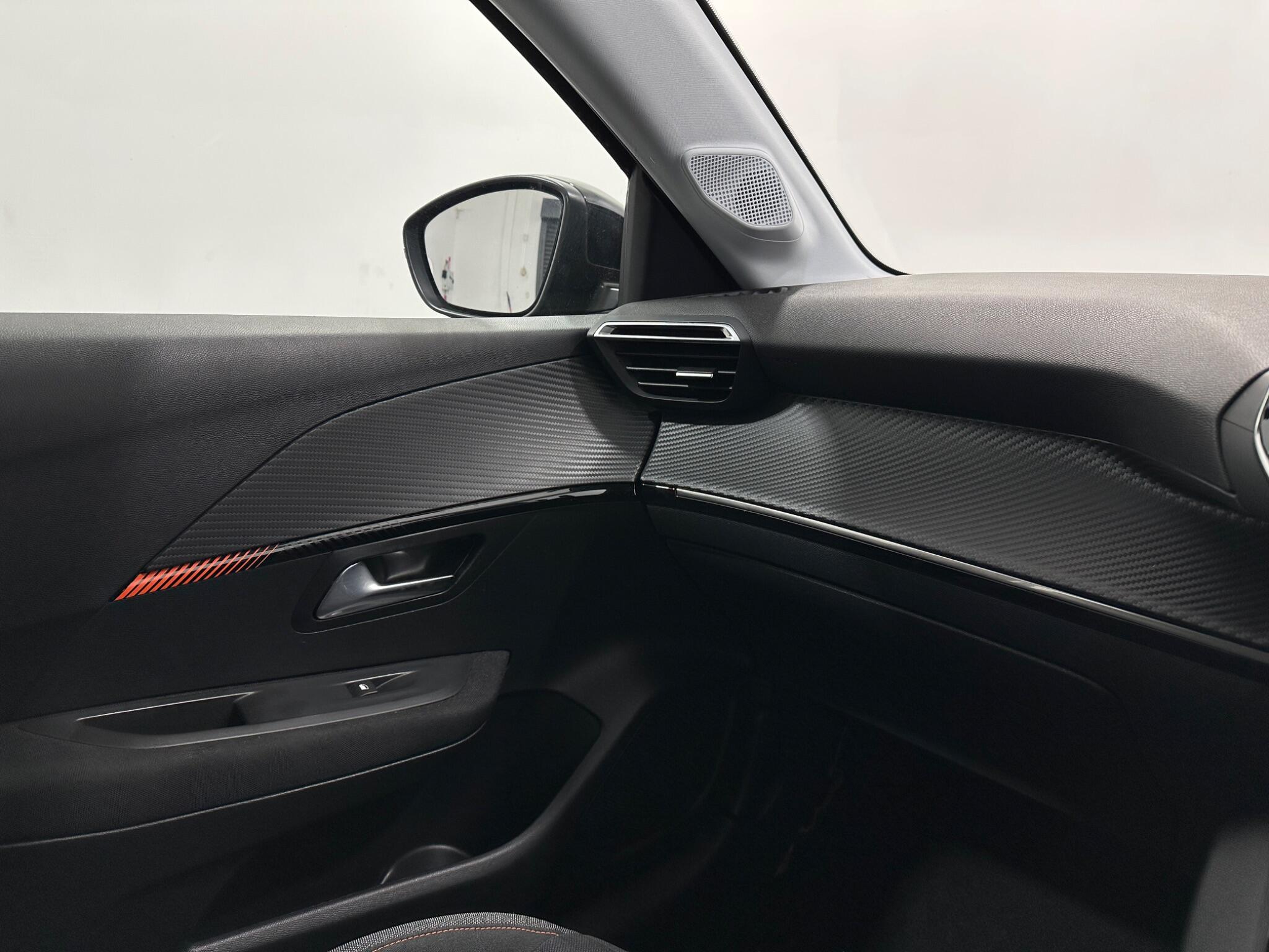 Peugeot 208 view 24