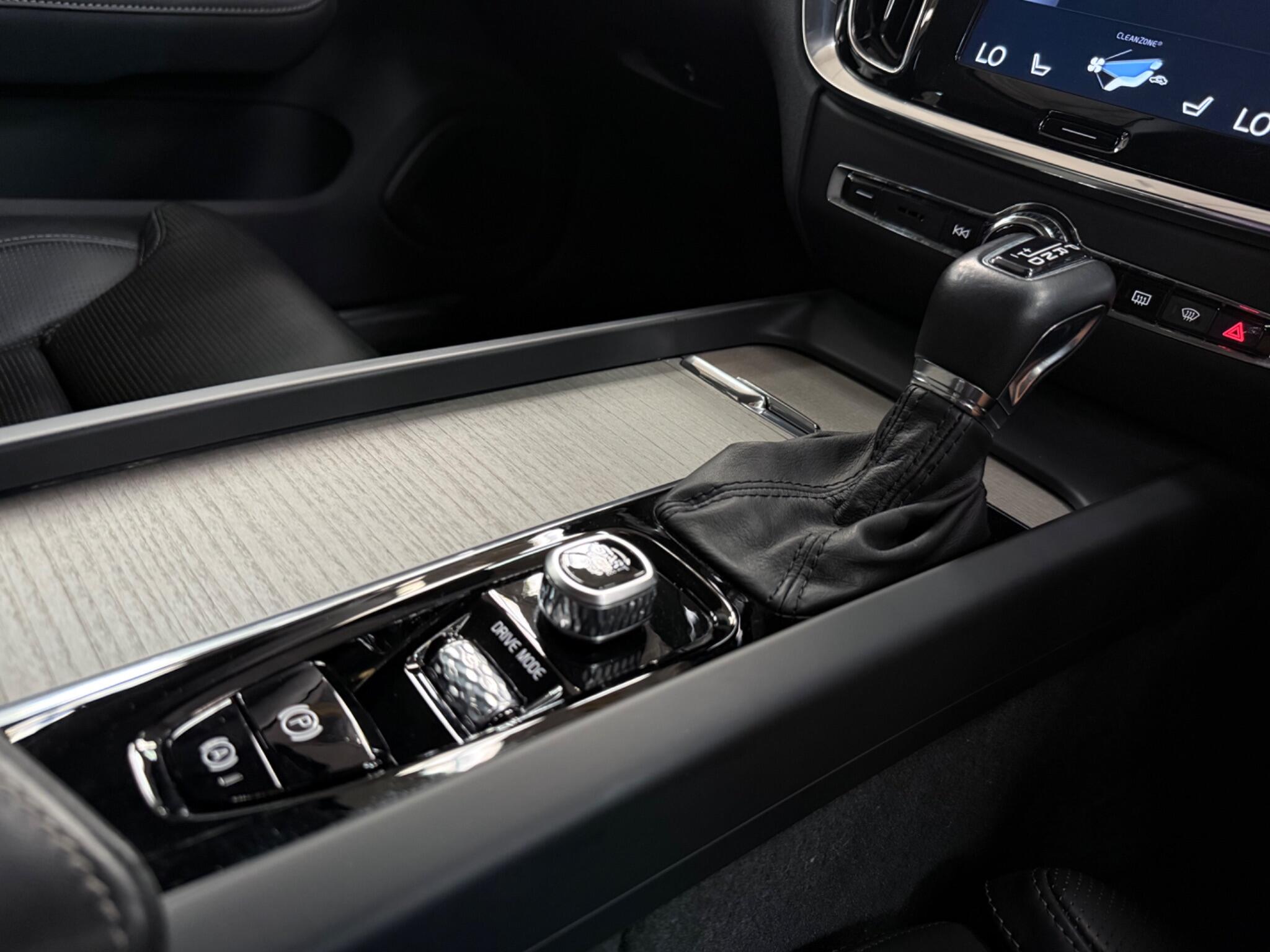 Volvo S60 view 22