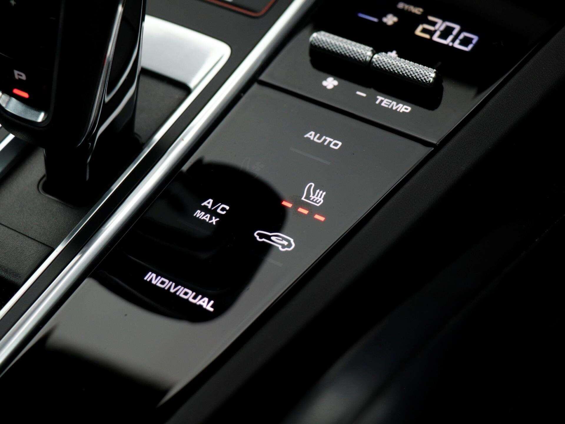 Porsche Cayenne view 18