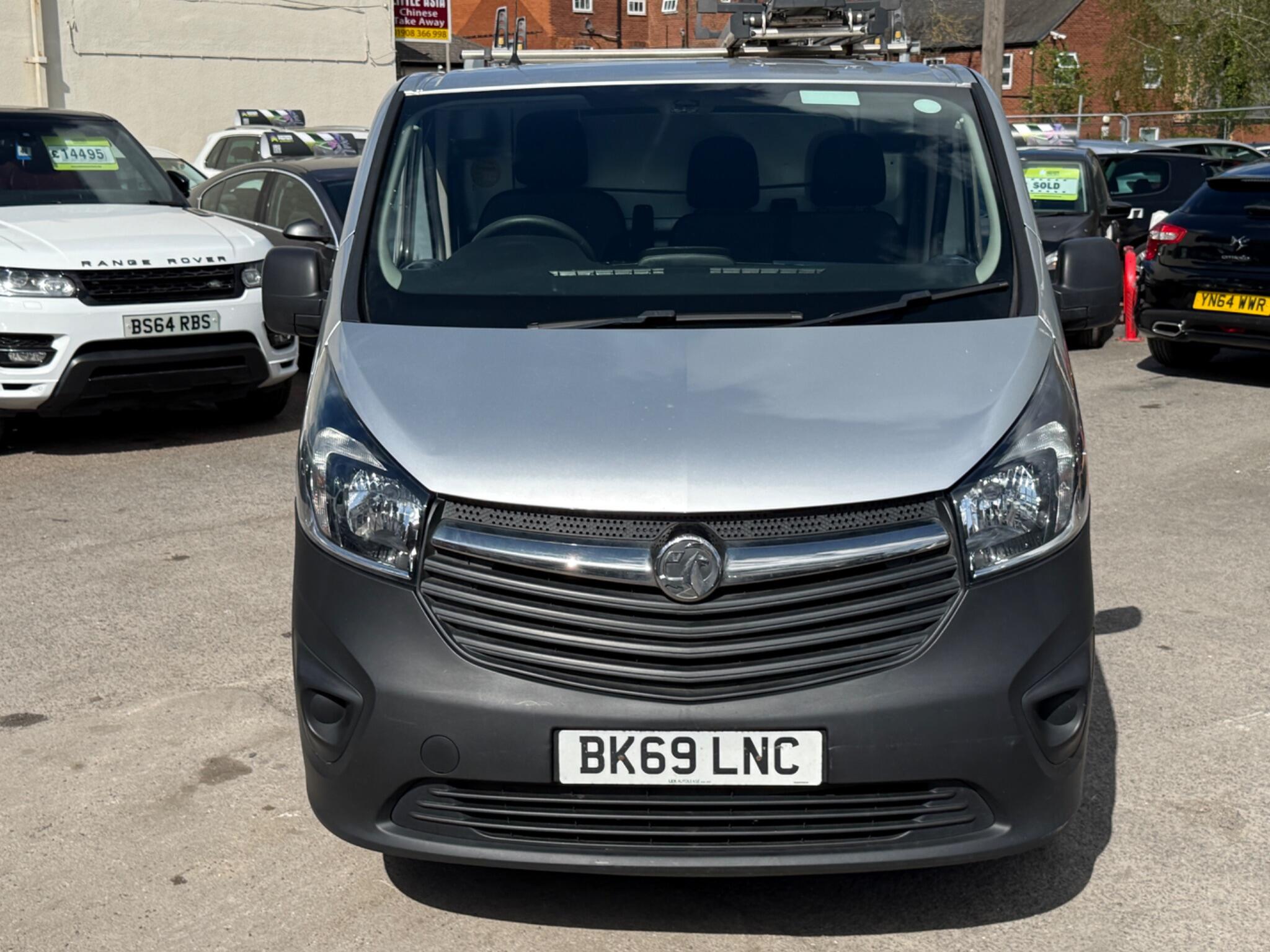 Vauxhall Vivaro - Image 8