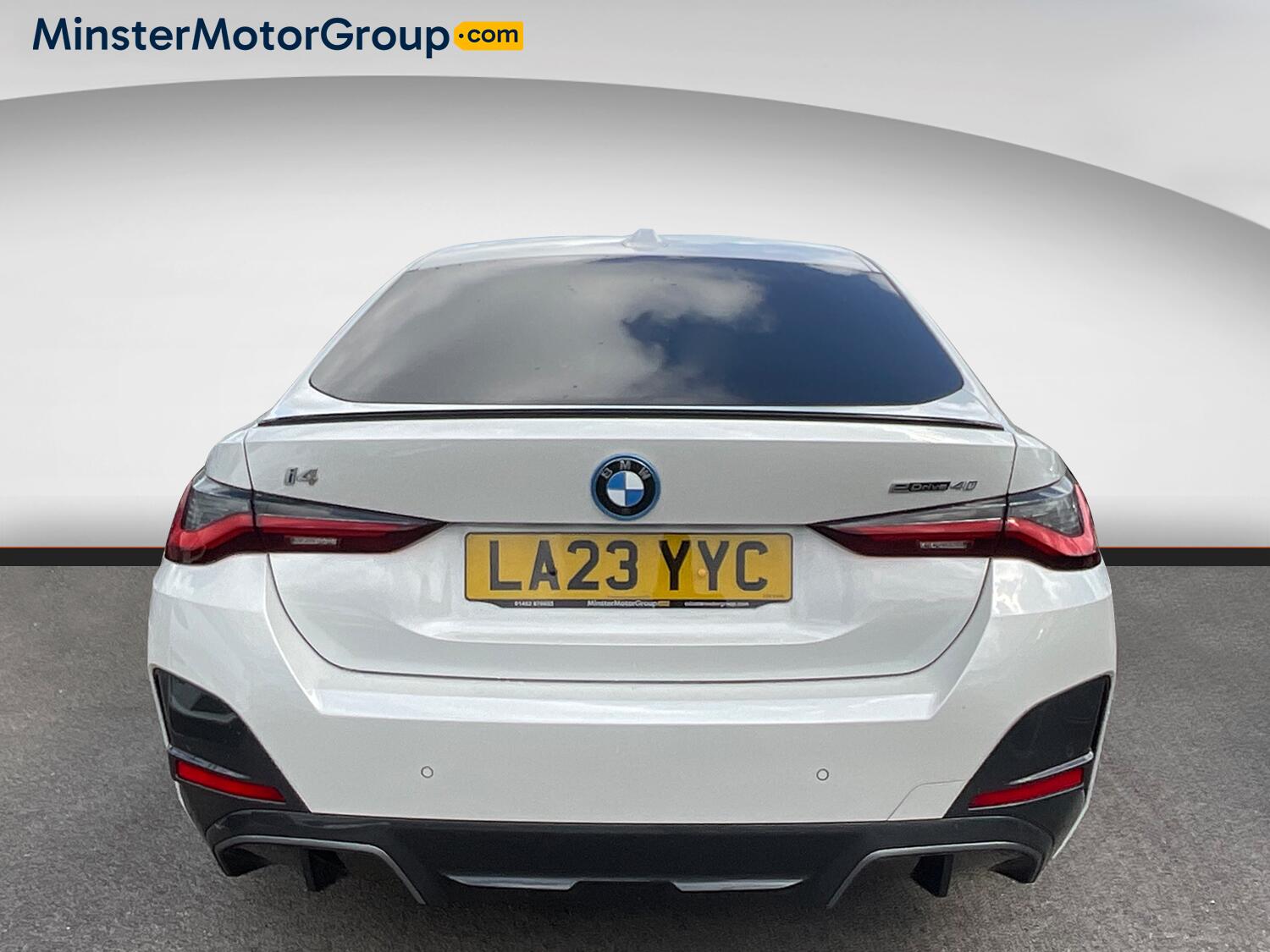 BMW I4 view 3