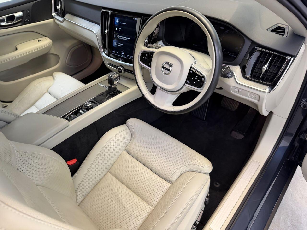 Volvo V60 view 17