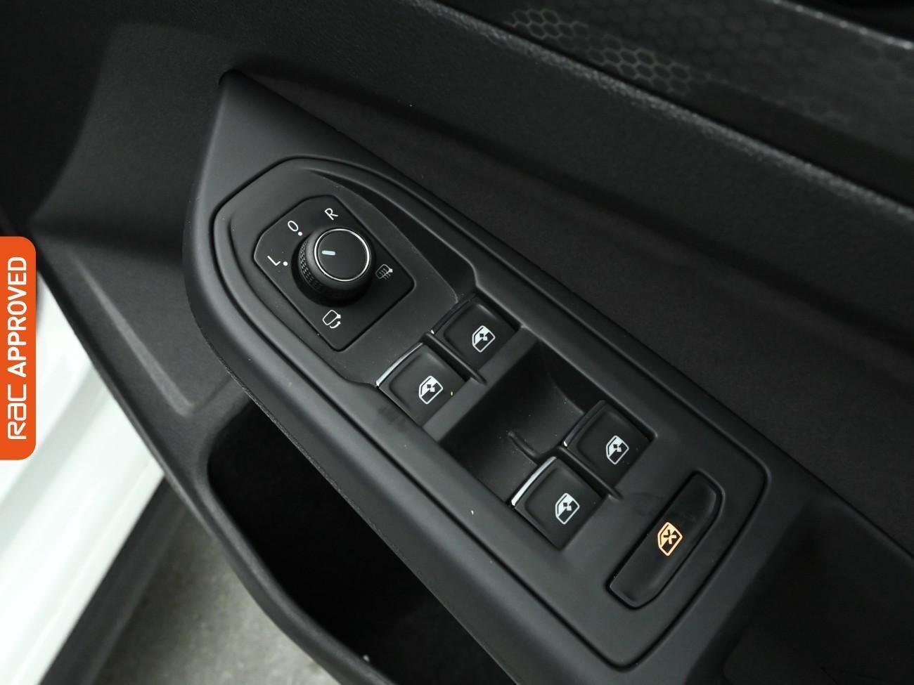 Volkswagen Golf view 26