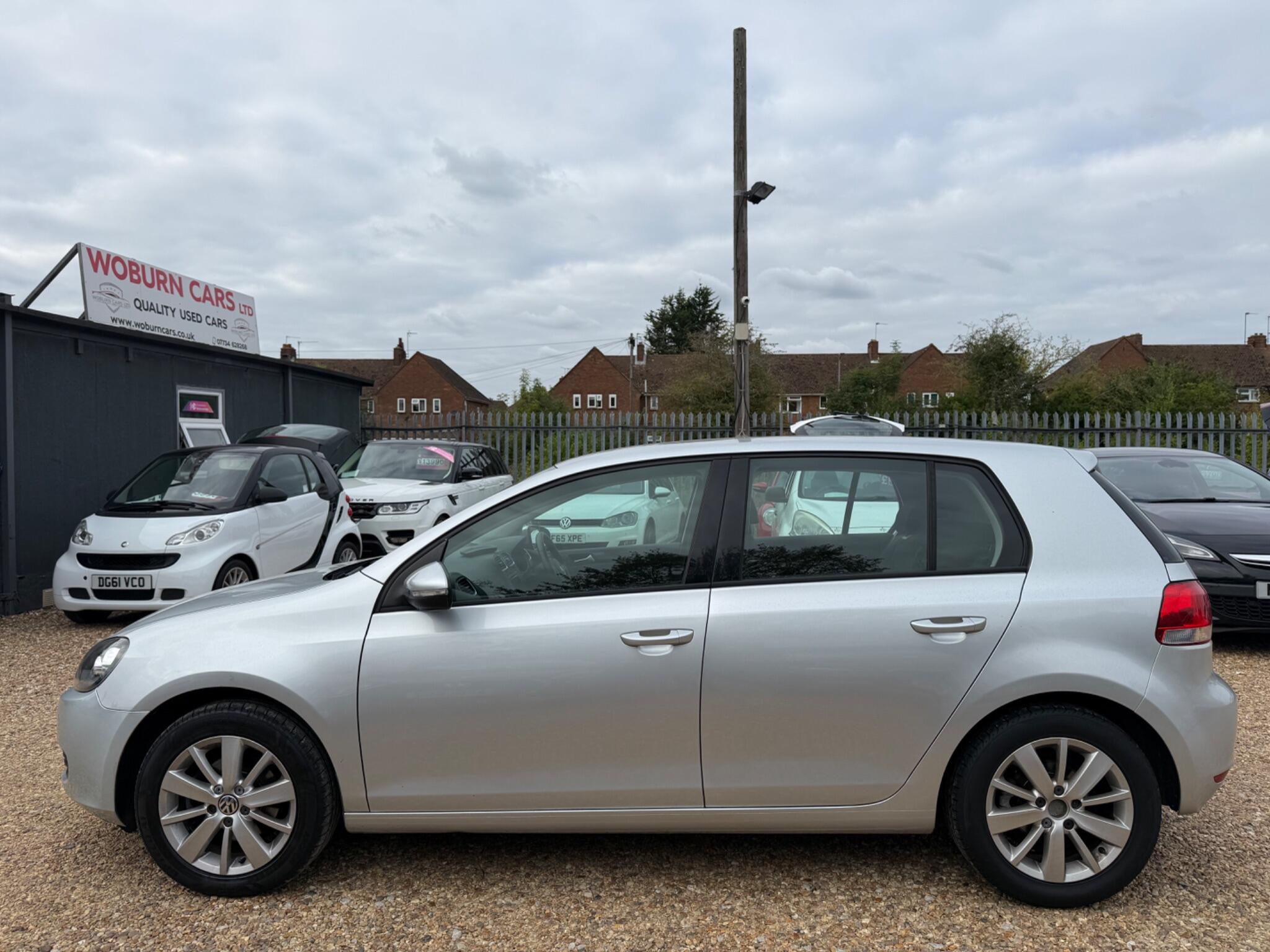 Volkswagen Golf view 3