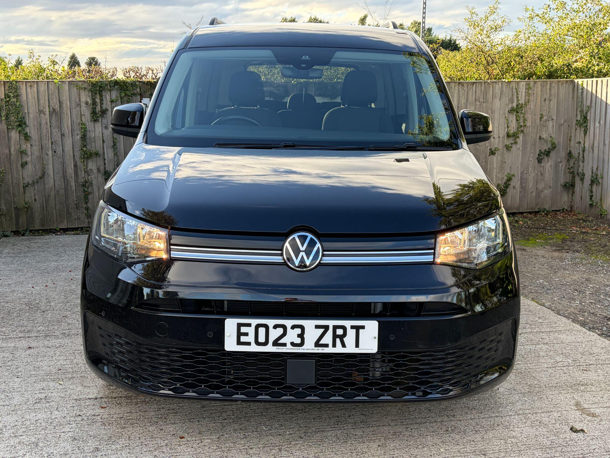 Volkswagen Caddy Maxi view 3