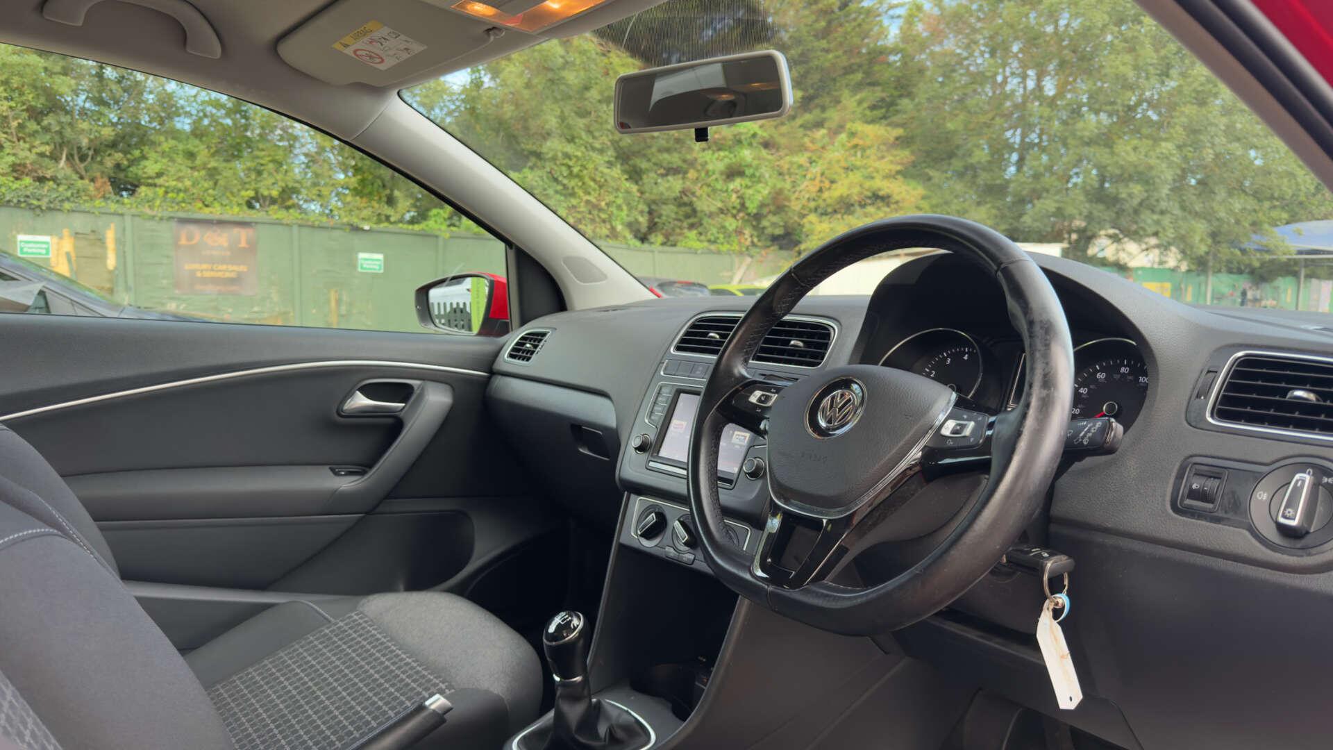 Volkswagen Polo view 7