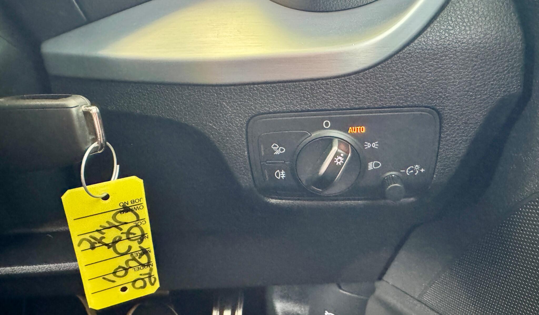 Audi Q2 view 44