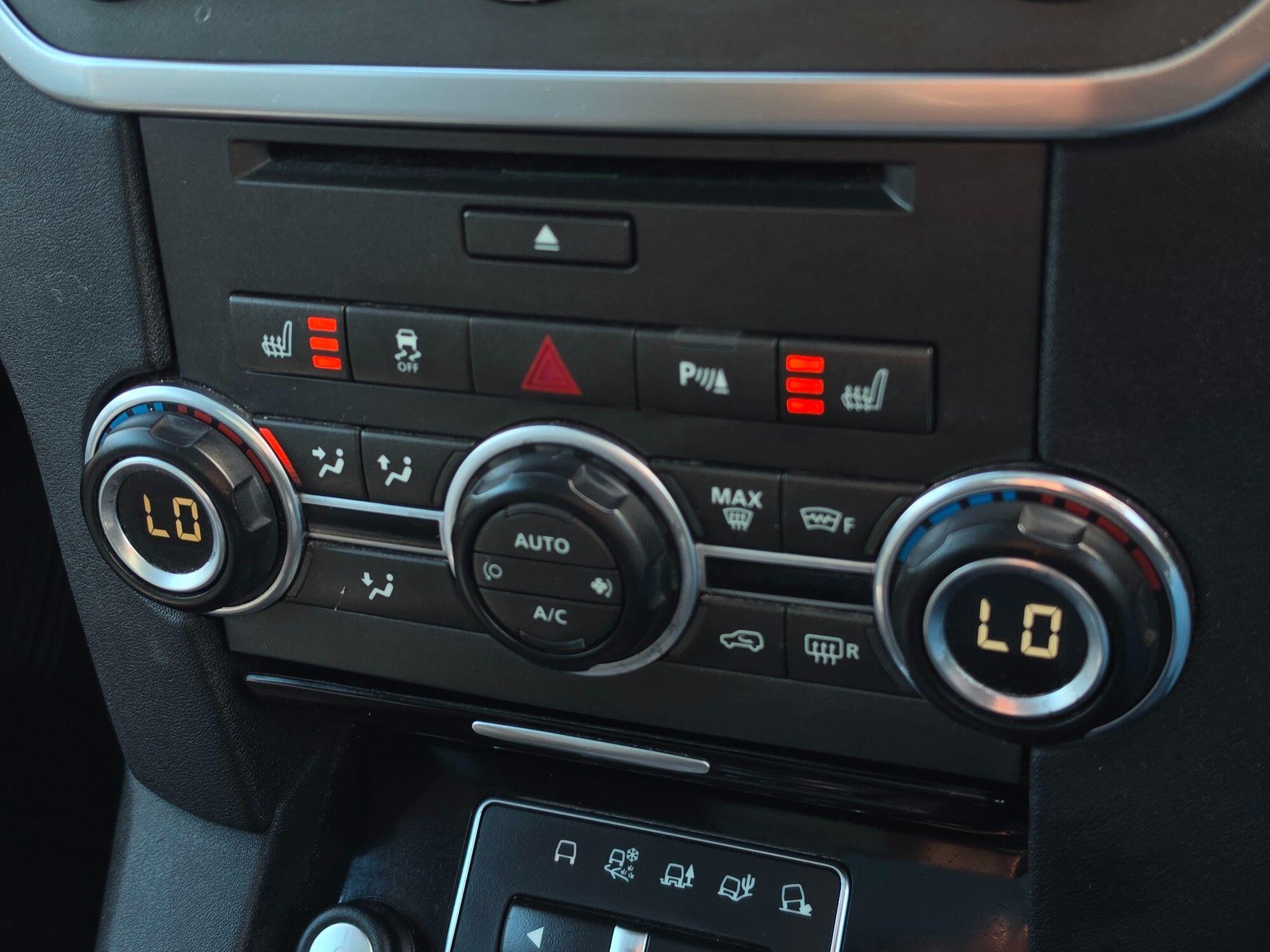 Land Rover Discovery view 31