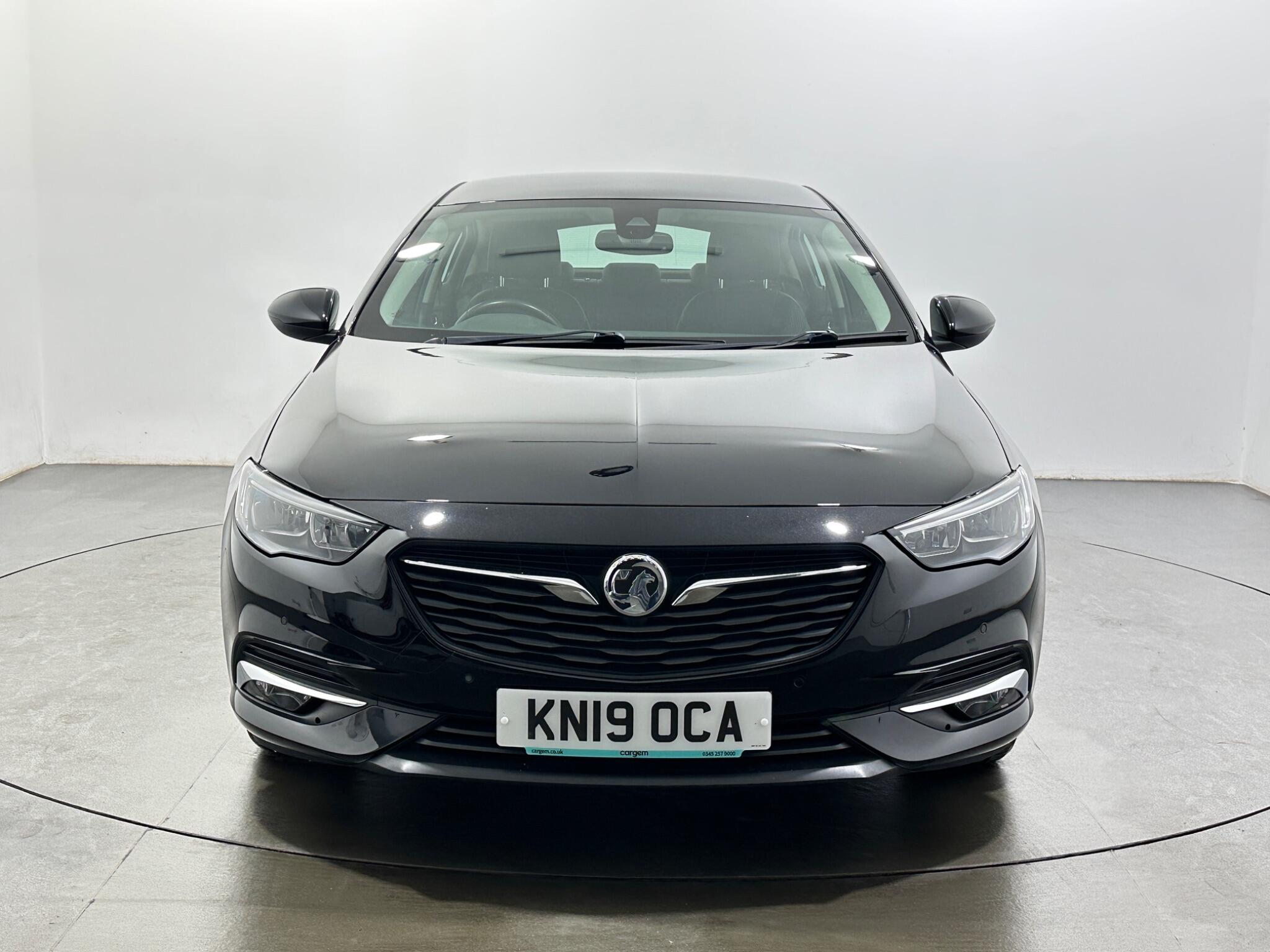 Vauxhall Insignia view 3