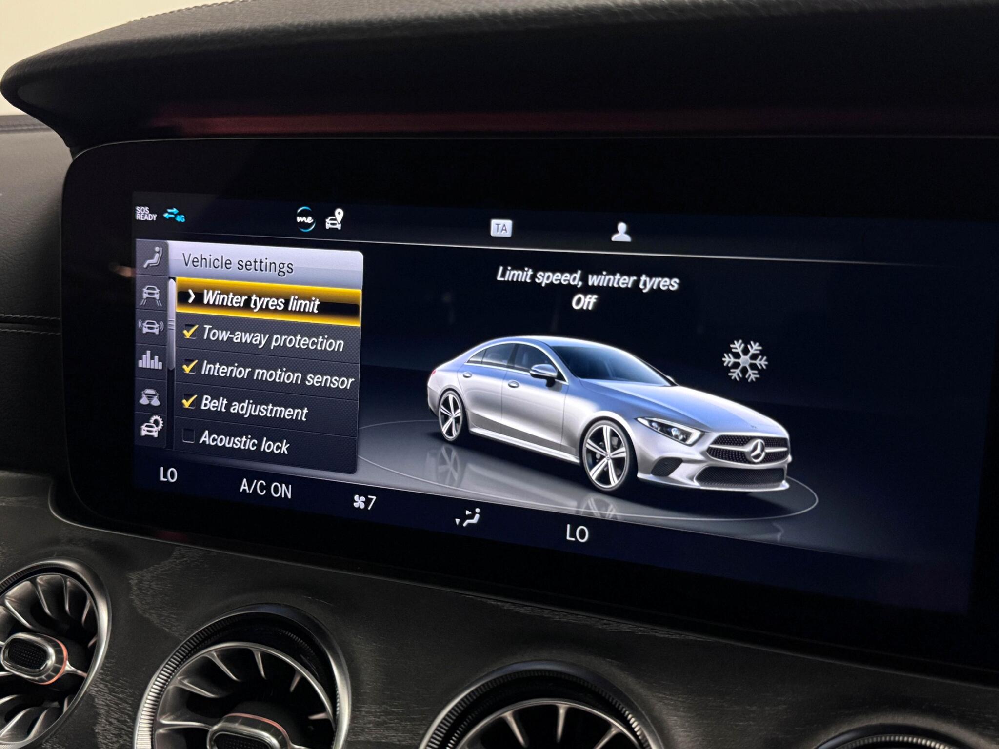 Mercedes-Benz CLS view 56