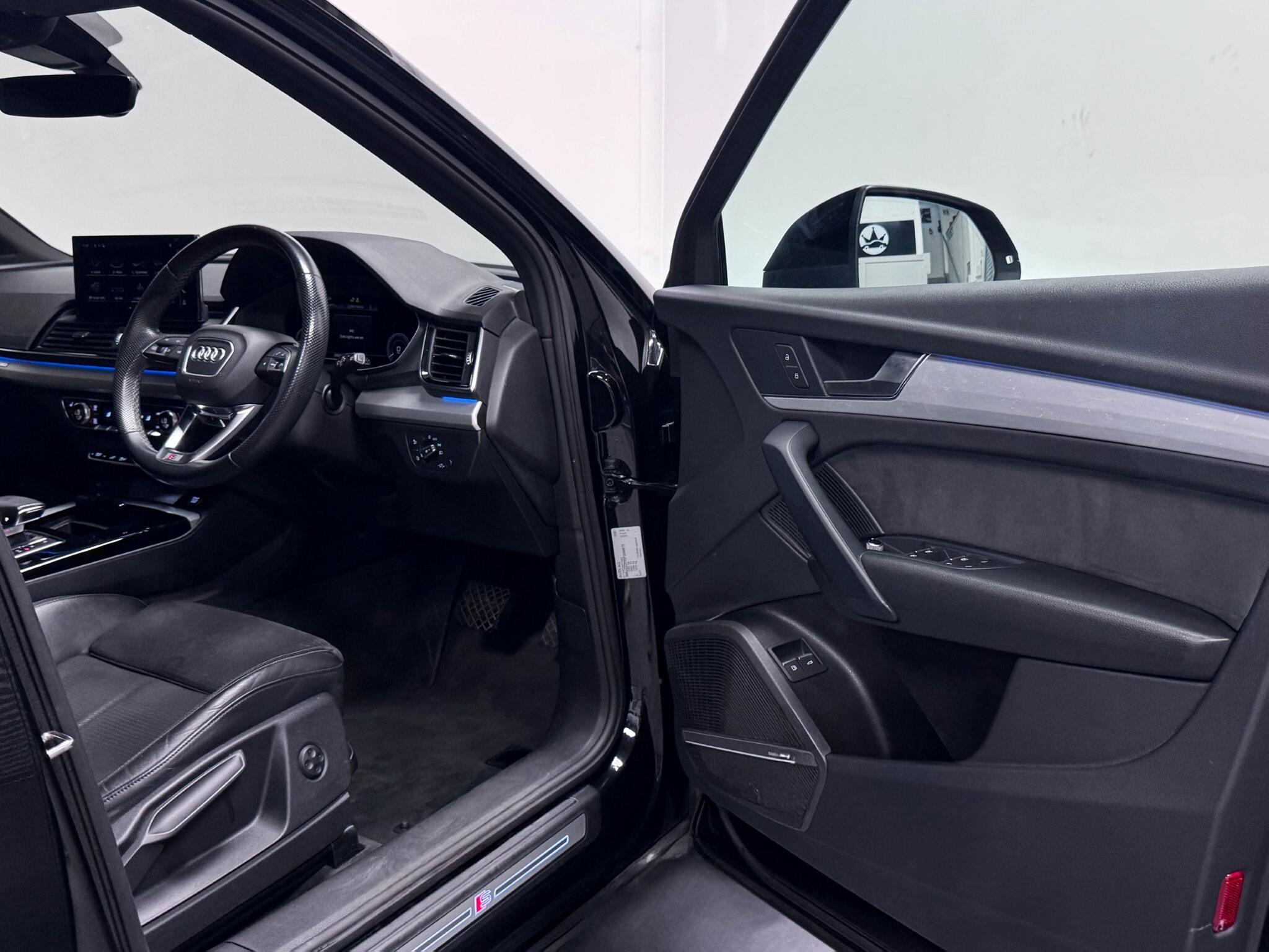 Audi Q5 view 21