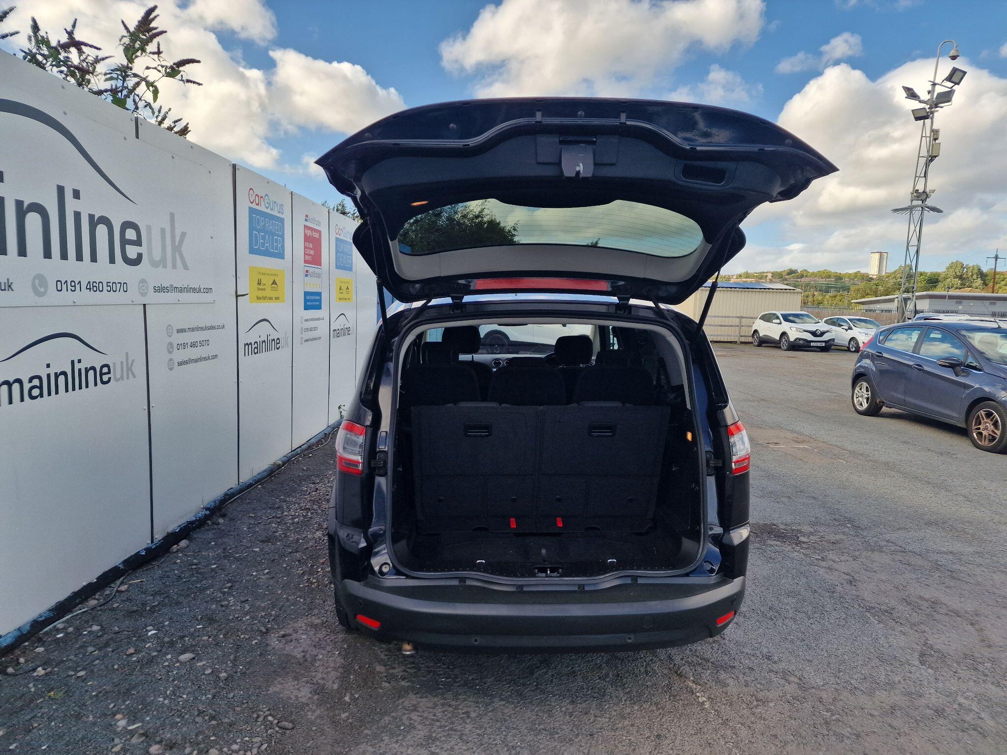 Ford S-Max view 48
