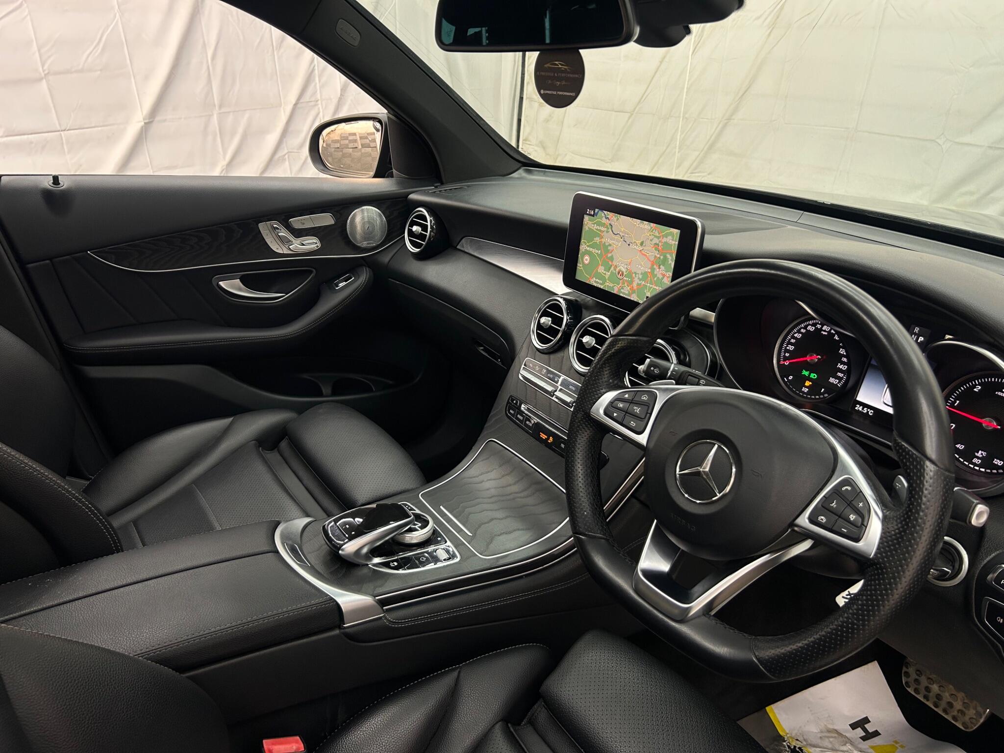 Mercedes-Benz GLC view 11